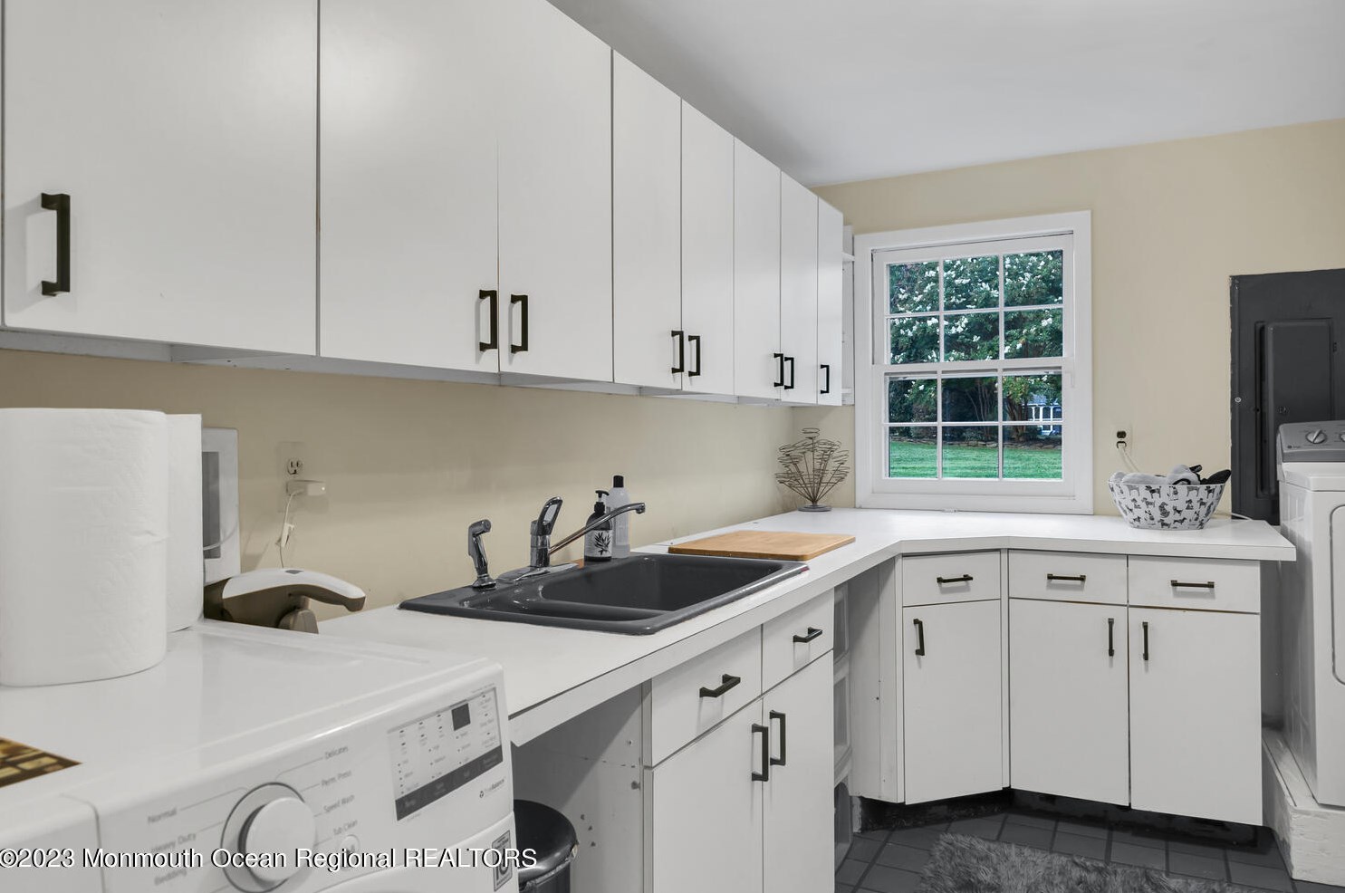 15 Sheraton Ln, Locust NJ  07760-1130 exterior
