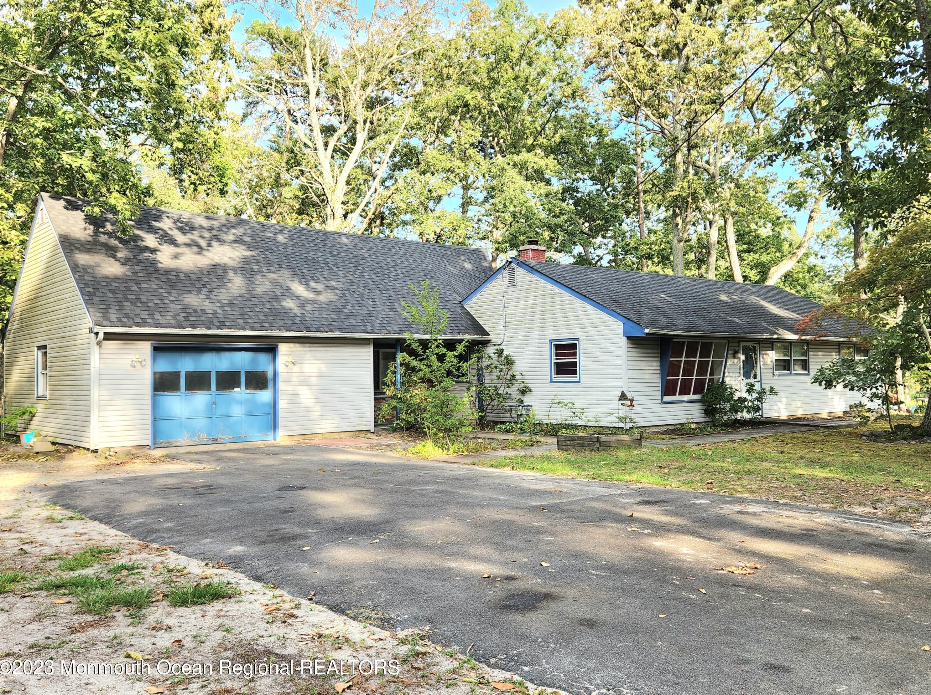 12 Chestnut Ave, Browns Mills, NJ 08015