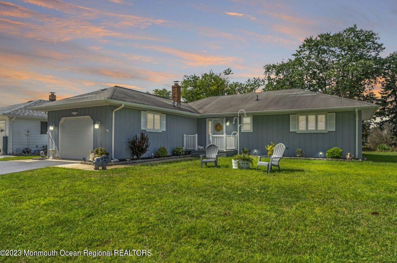 243 Barbados Dr, Toms River, NJ 08757-3903