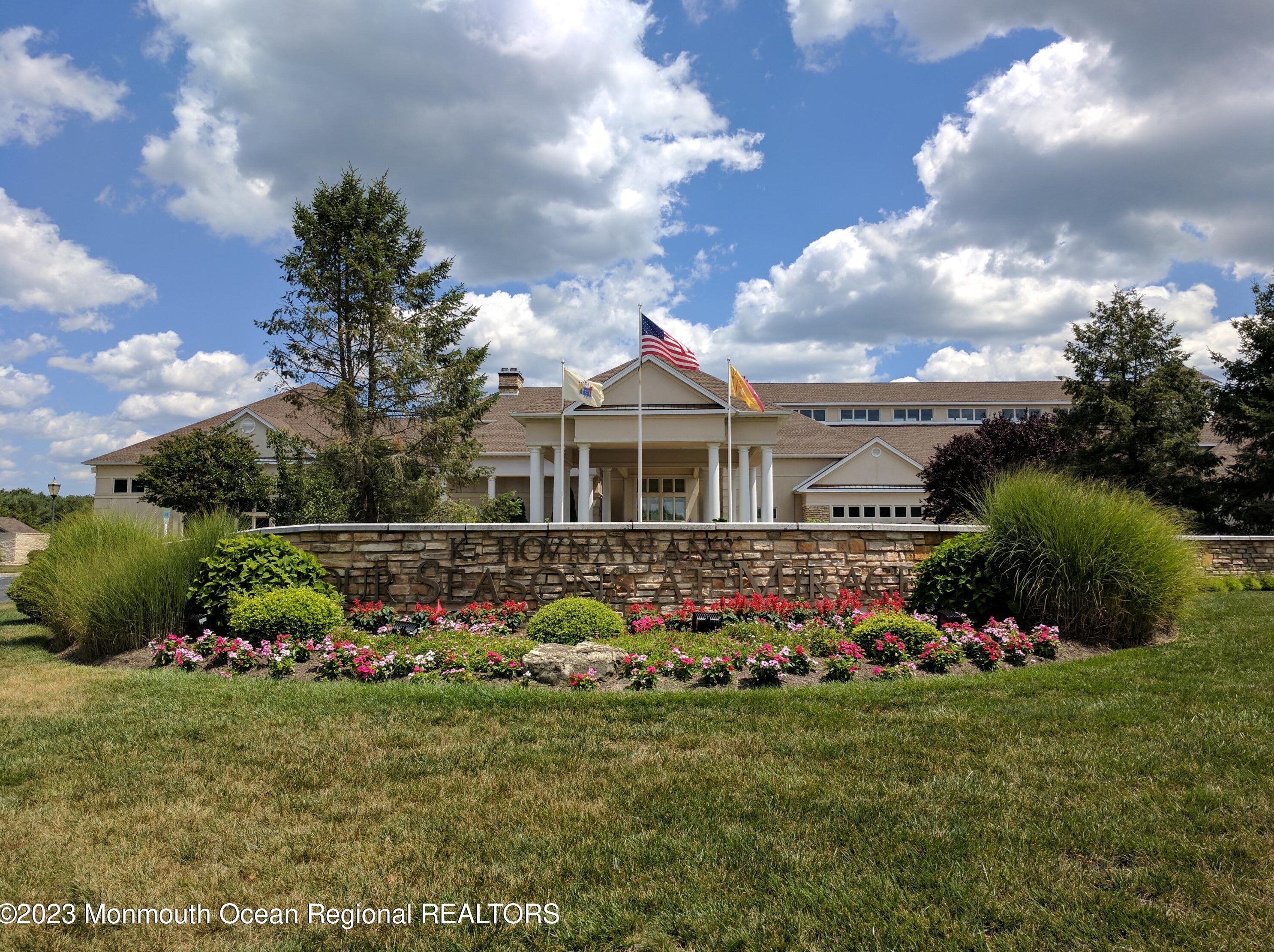 40 Pond Vw Cir, Barnegat Township NJ 08005-5622 exterior