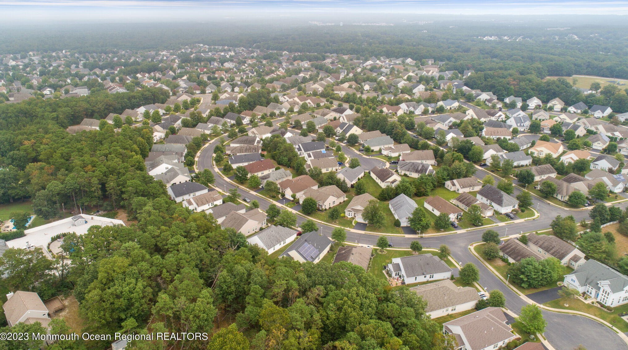 40 Pond Vw Cir, Barnegat Township NJ 08005-5622 exterior