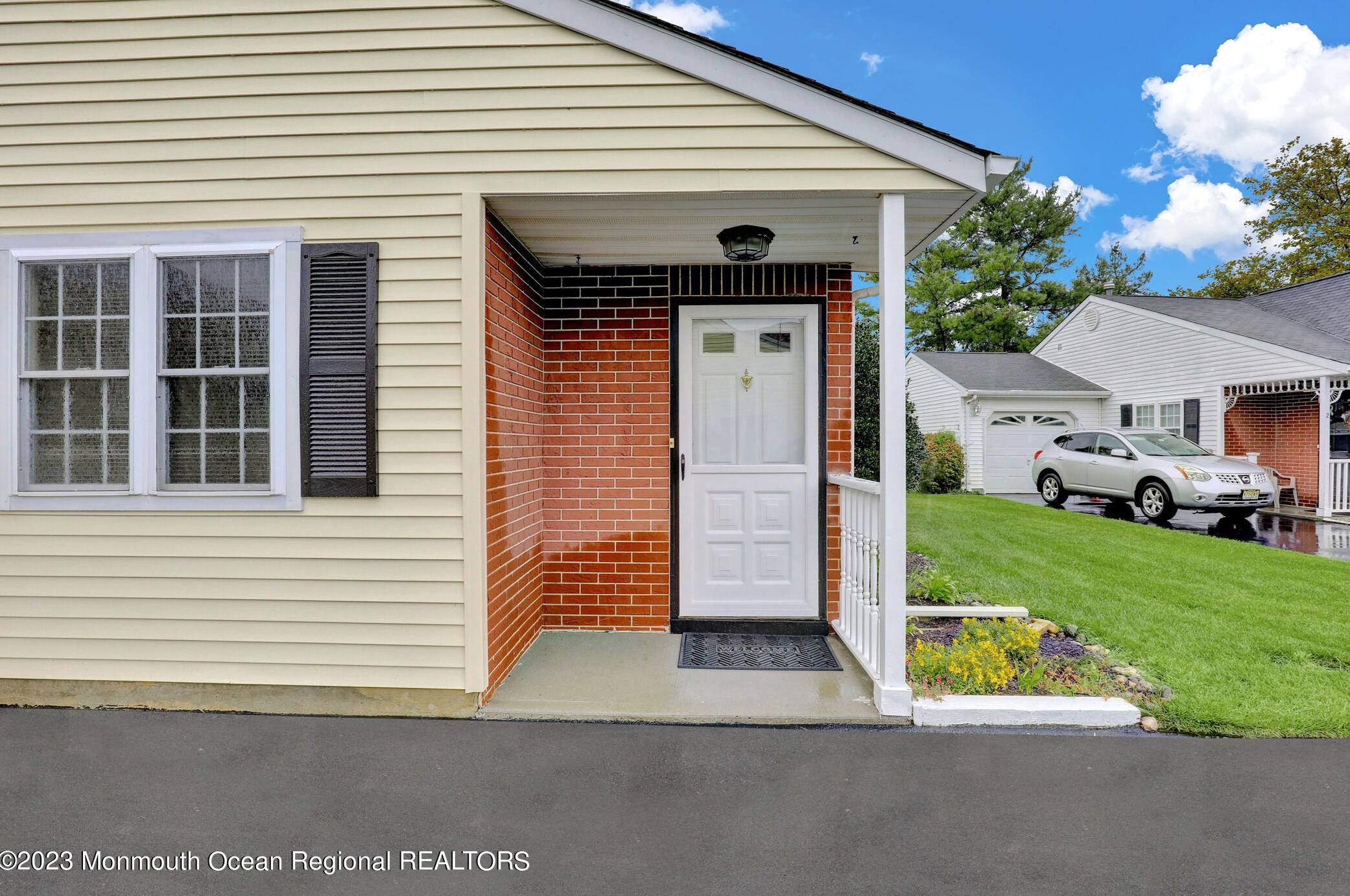 4 Gatley Close #1000, East Freehold, NJ 07728