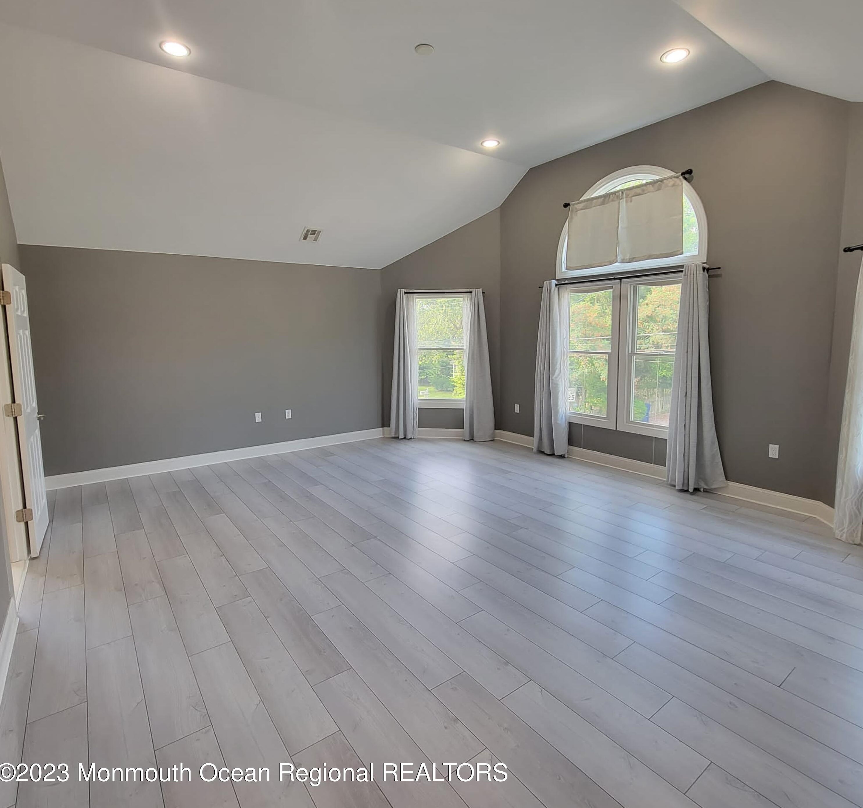 646 Compass Ave, Beachwood NJ  08722-4124 exterior