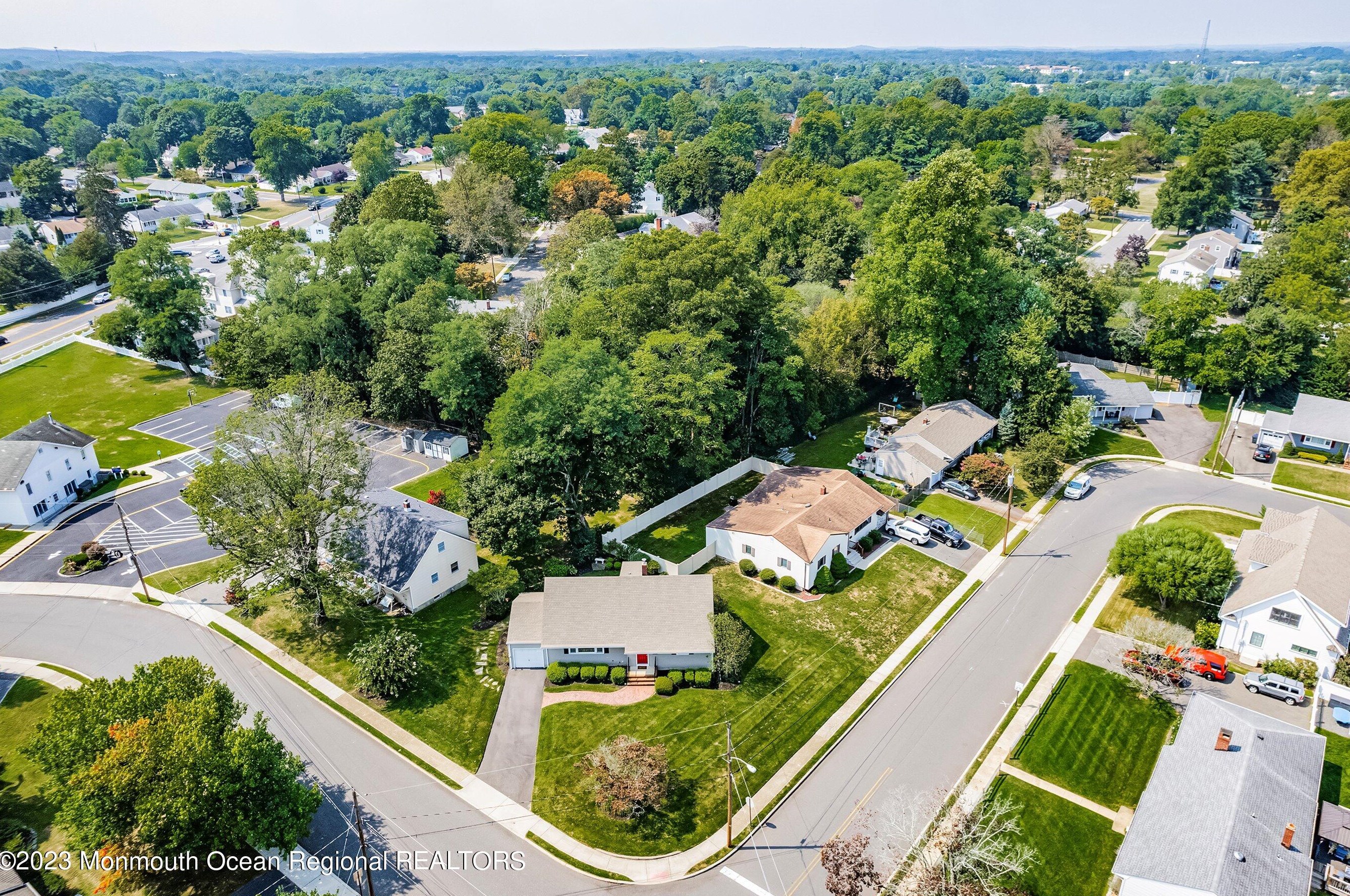 15 Elizabeth Dr, Oceanport, NJ 07757