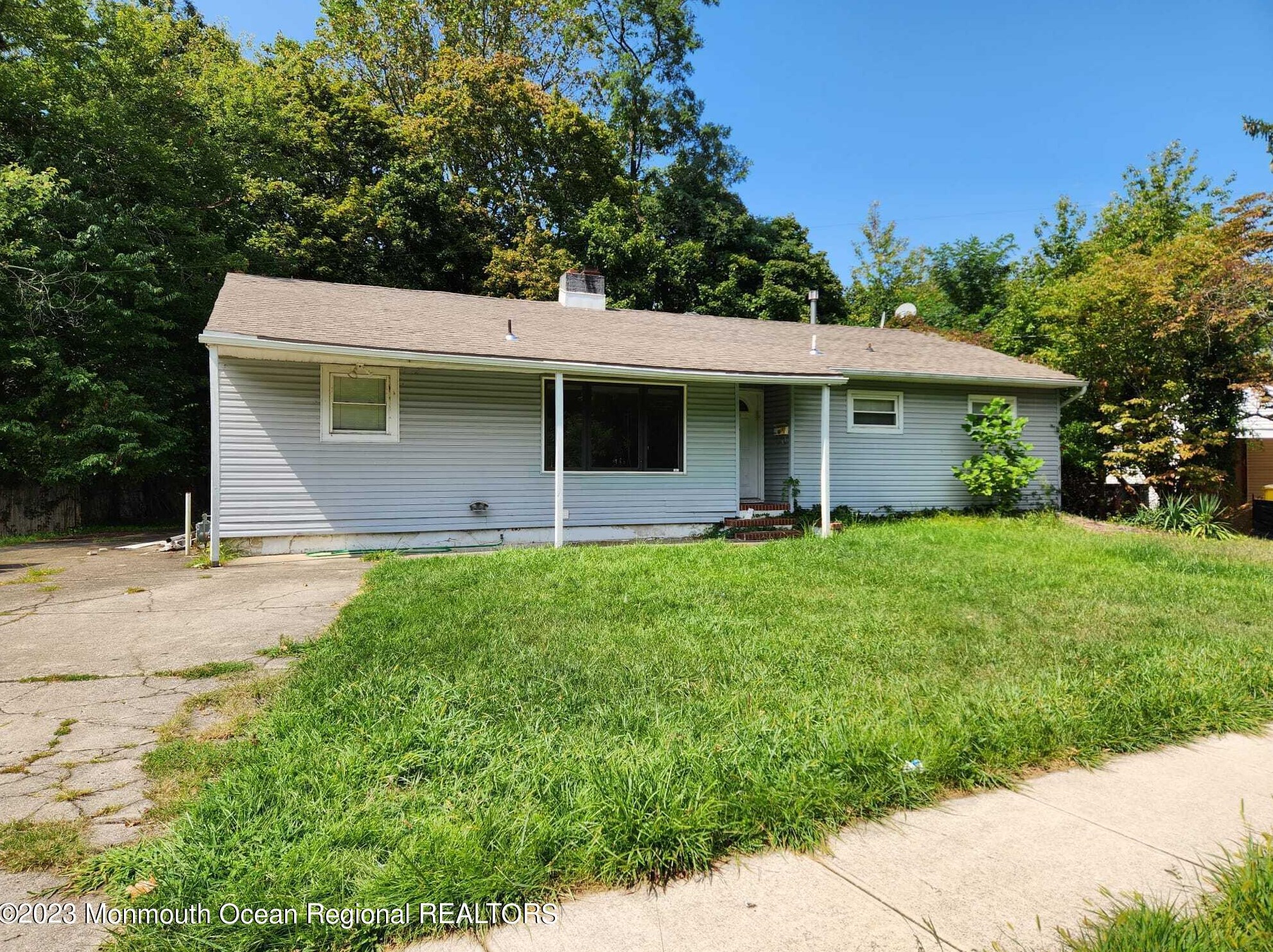 116 Regent Dr, Lakewood, NJ 08701