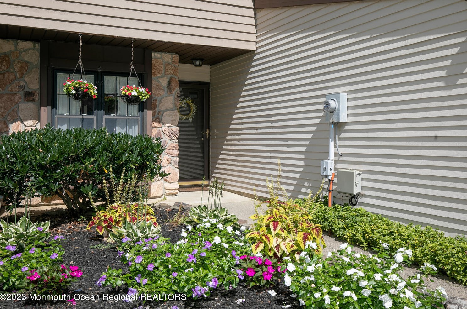 78 Horseshoe Ct, Oceanport, NJ 07757-1171