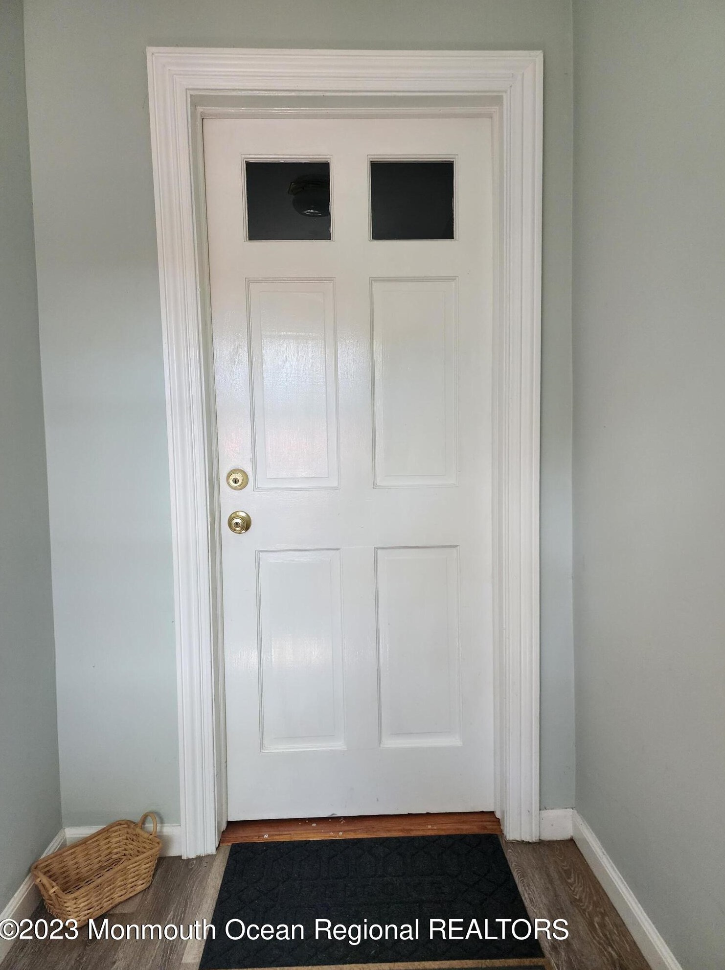 96 Compton St, Belford, NJ 07718