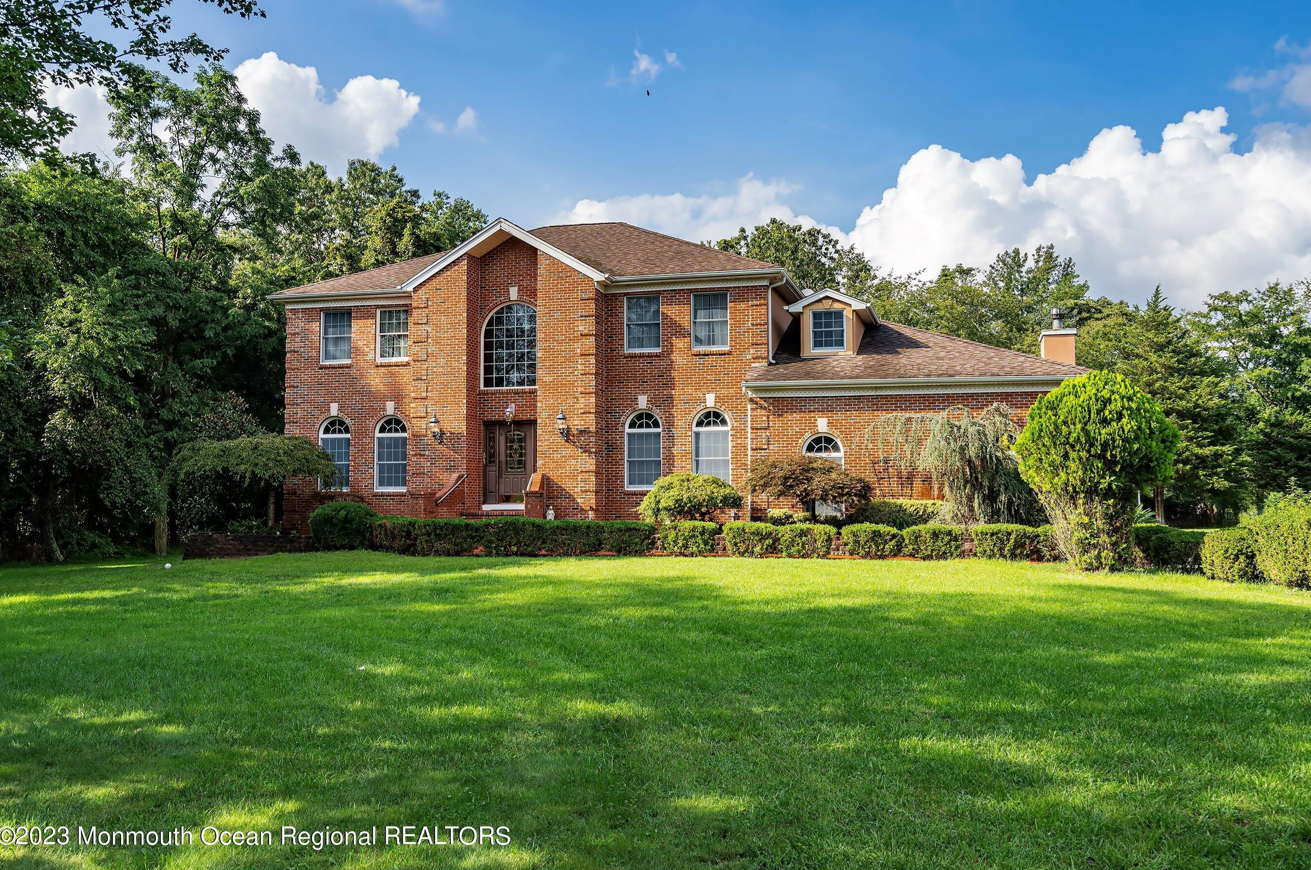 35 Sunnyside Rd, Wall Township, NJ 07731-1120