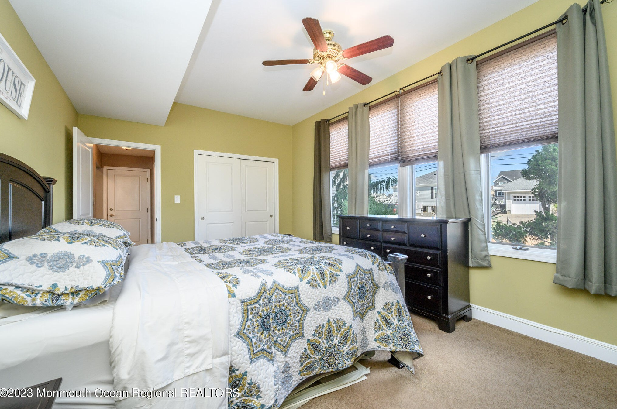 1861 Starboard Ct, Toms River NJ  08753-3122 exterior