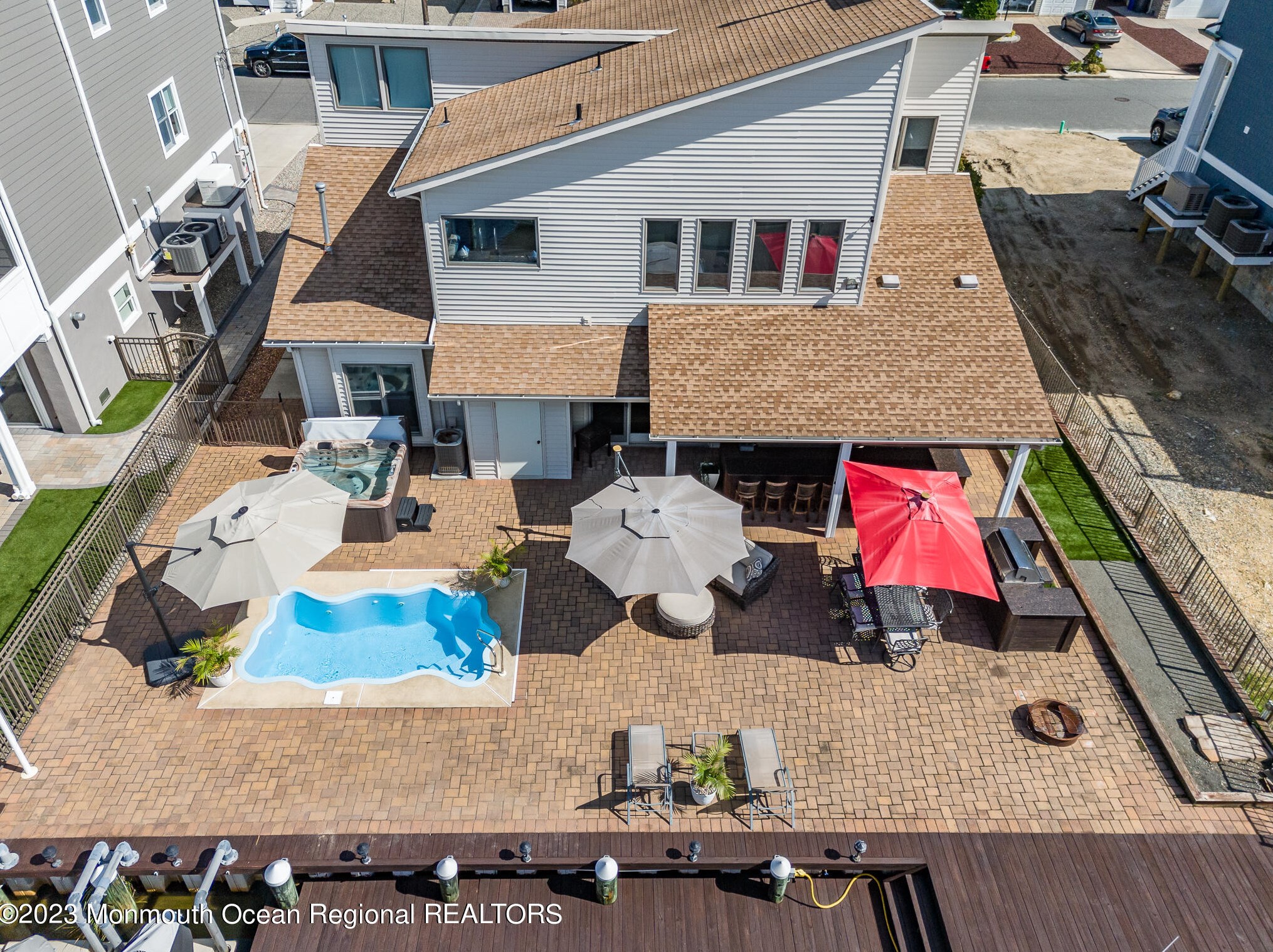 1861 Starboard Ct, Toms River NJ  08753-3122 exterior