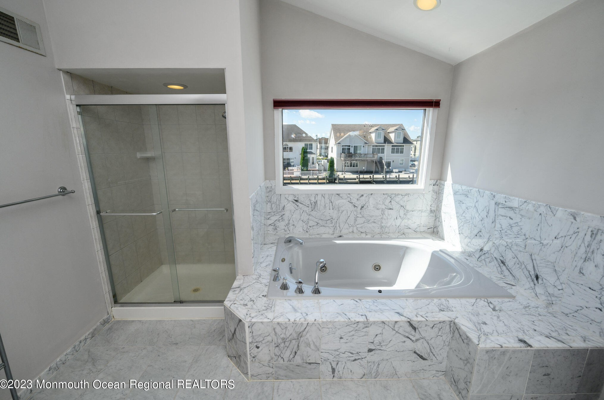 1861 Starboard Ct, Toms River NJ  08753-3122 exterior