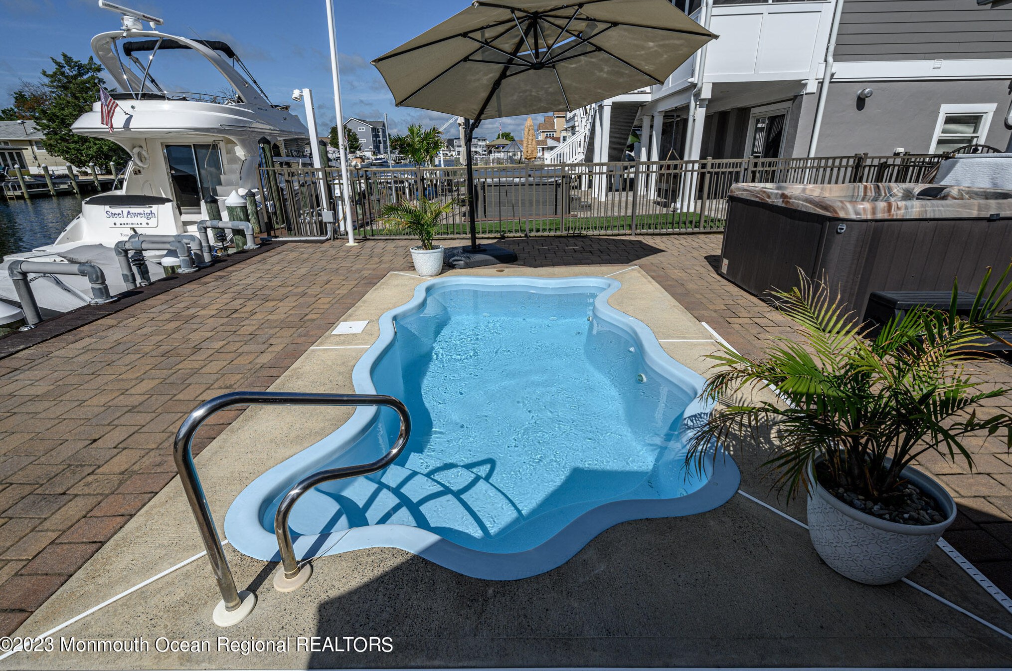 1861 Starboard Ct, Toms River NJ  08753-3122 exterior