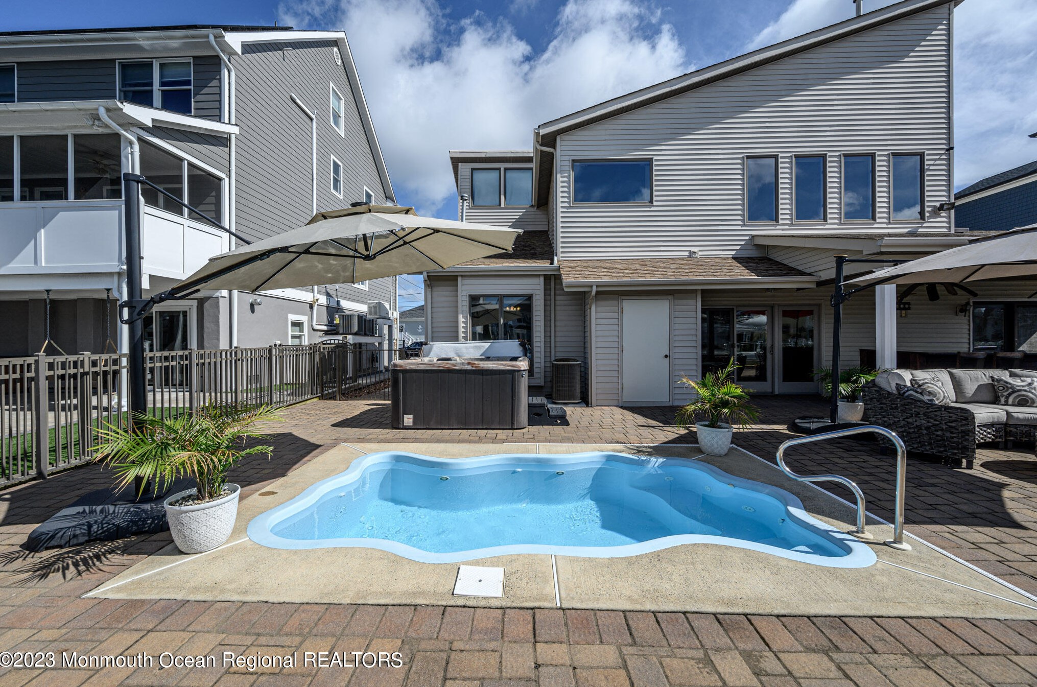 1861 Starboard Ct, Toms River NJ  08753-3122 exterior