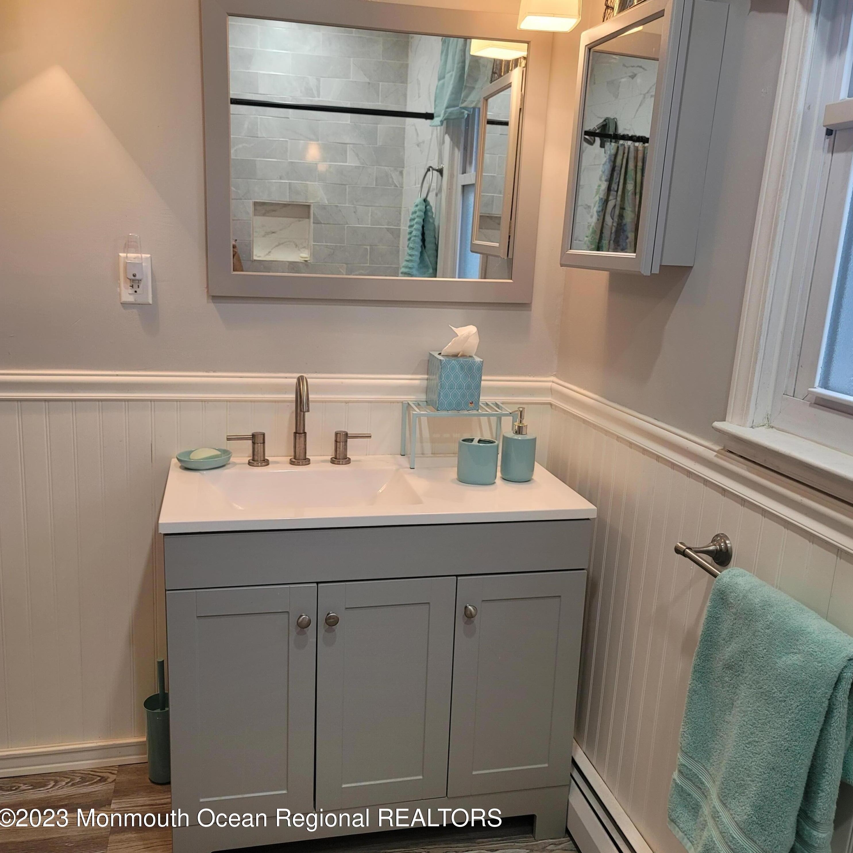 1897 Hovsons Blvd, Toms River NJ  08753-1516 exterior