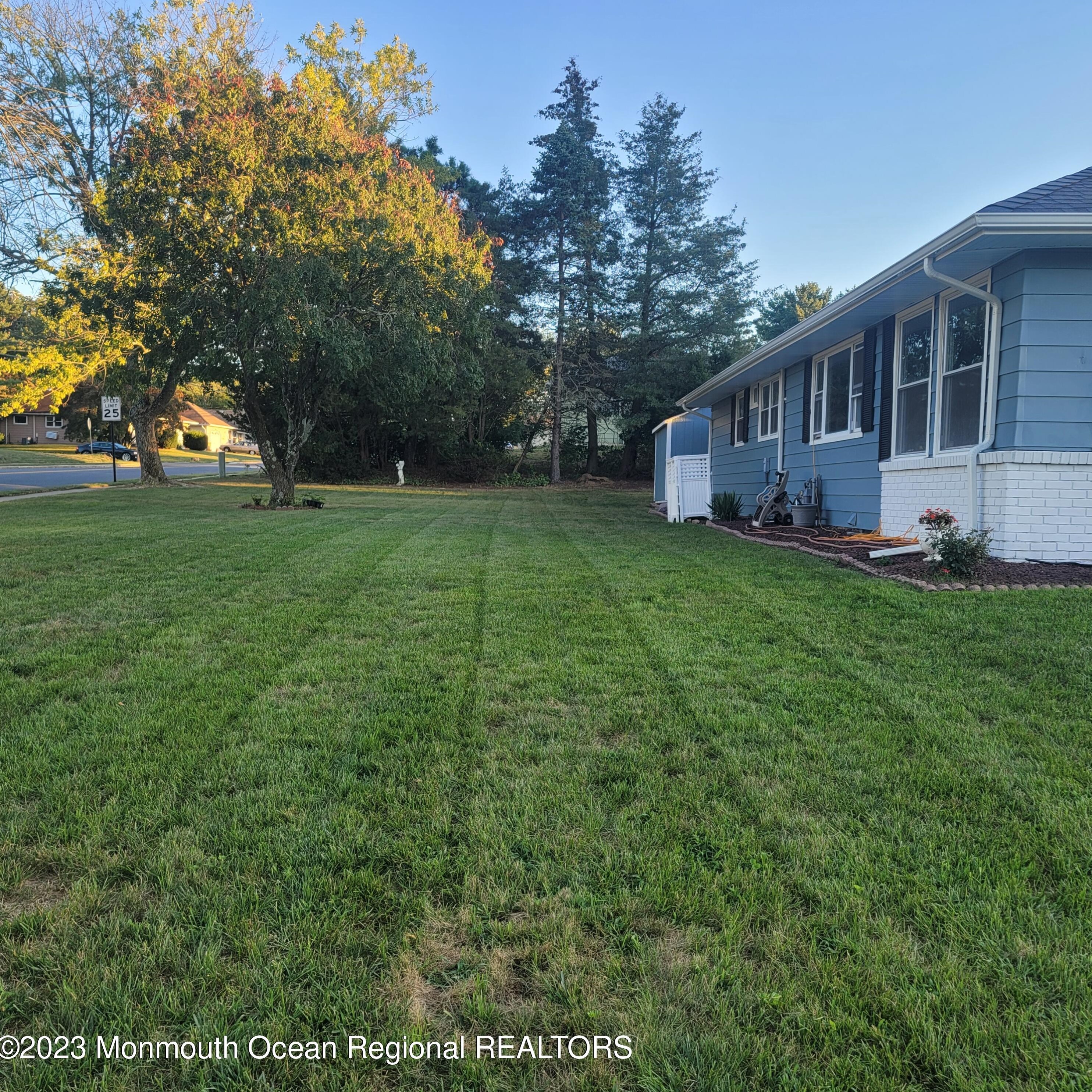 1897 Hovsons Blvd, Toms River NJ  08753-1516 exterior