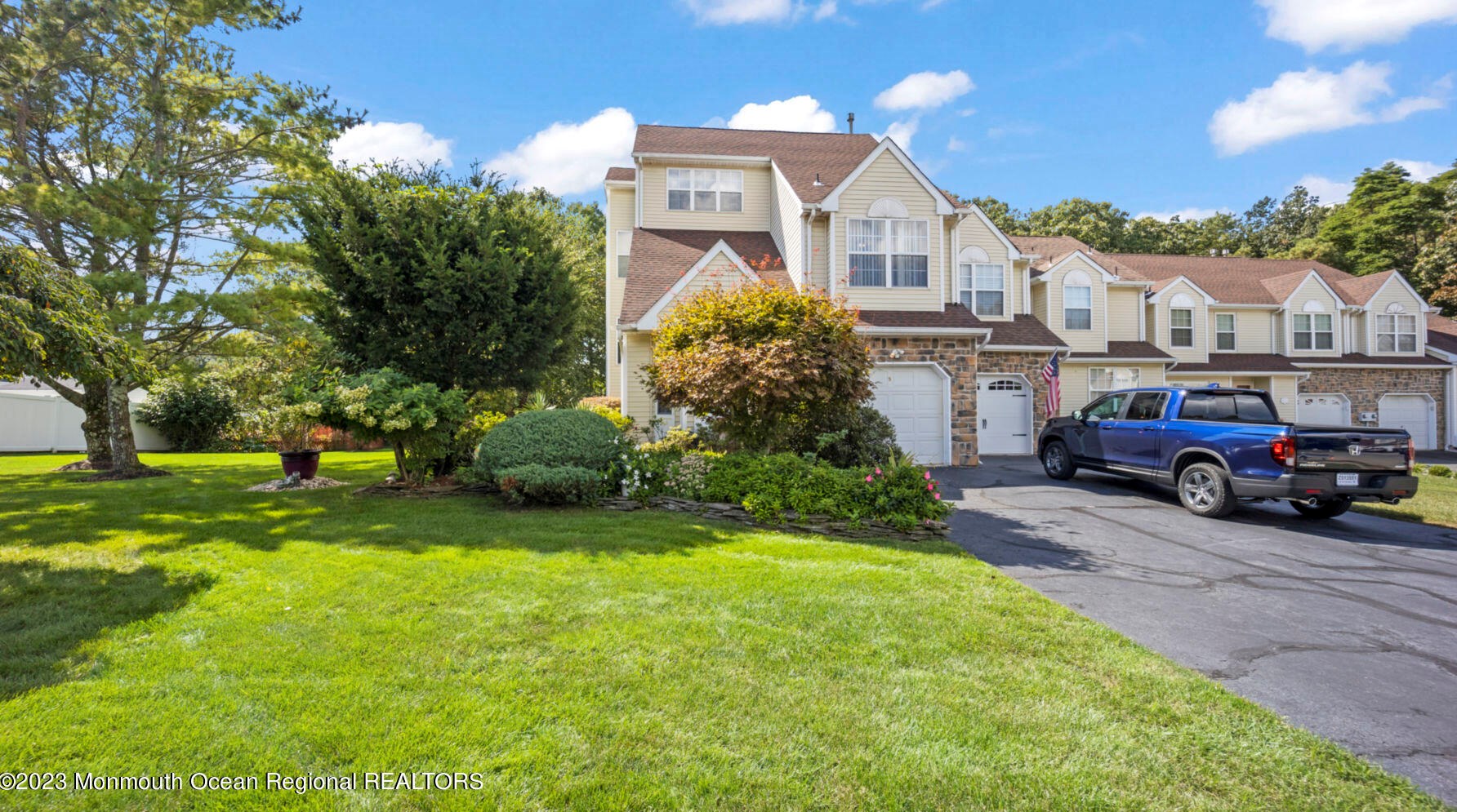 5 Iris Ct, Wall Township, NJ 07731-2883