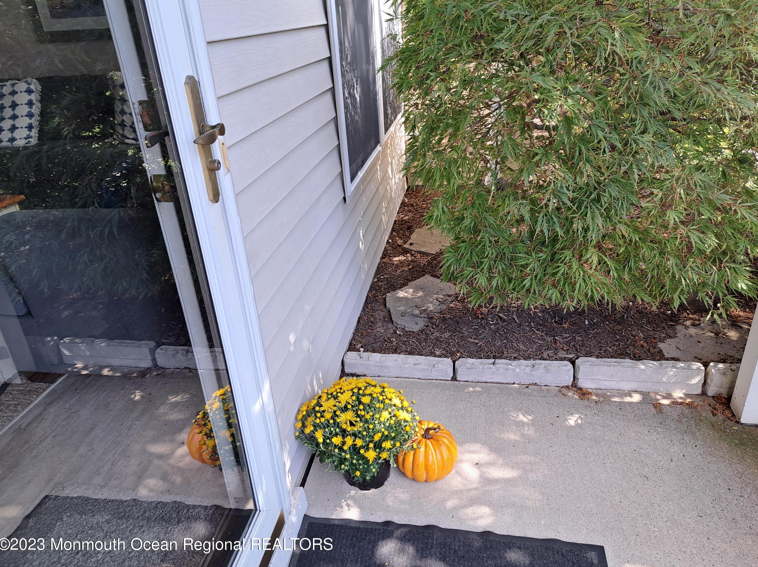 41 Foxwood Rd, Lakewood, NJ 08701