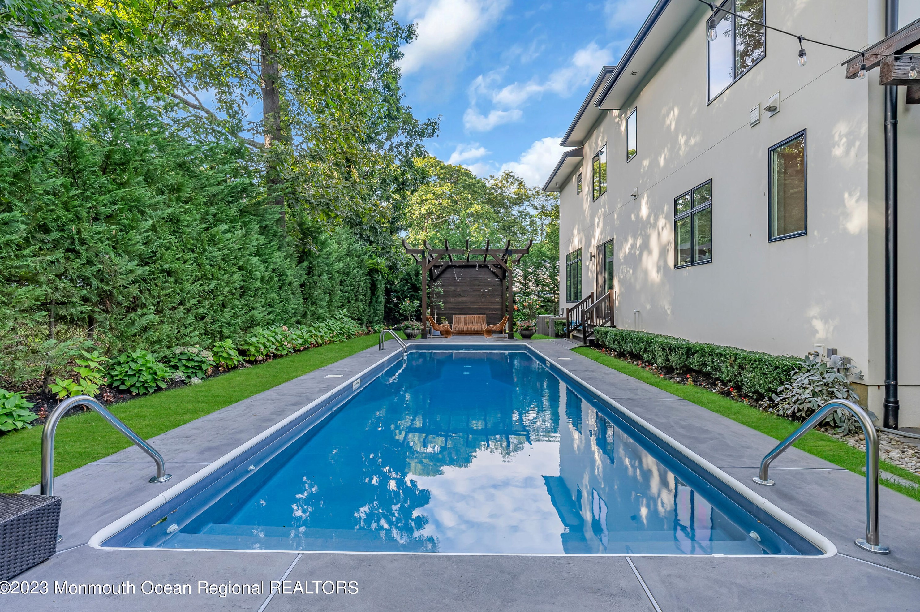 107 Adams Ave, Oakhurst, NJ 07755