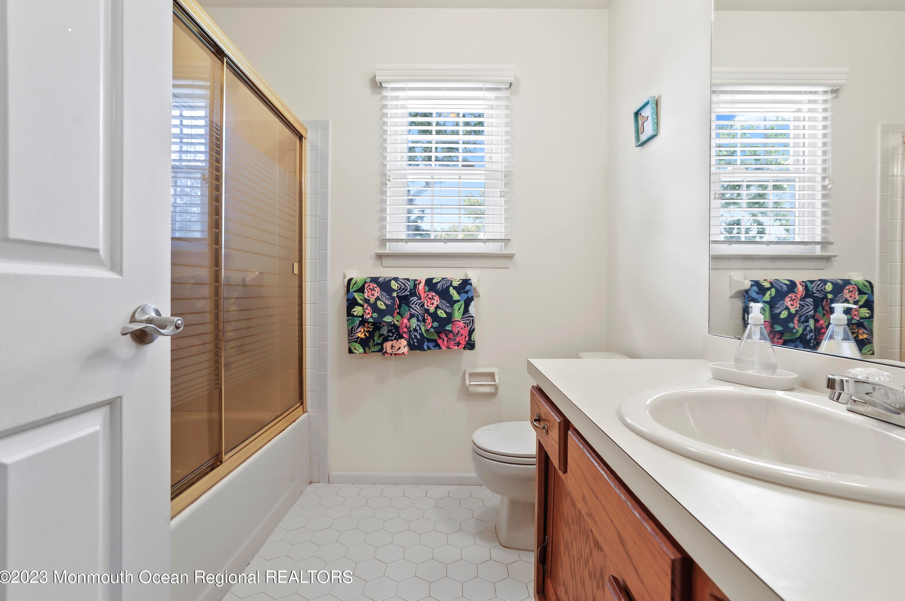 19 Melissa Ln, Wall Township NJ  07731-2371 exterior