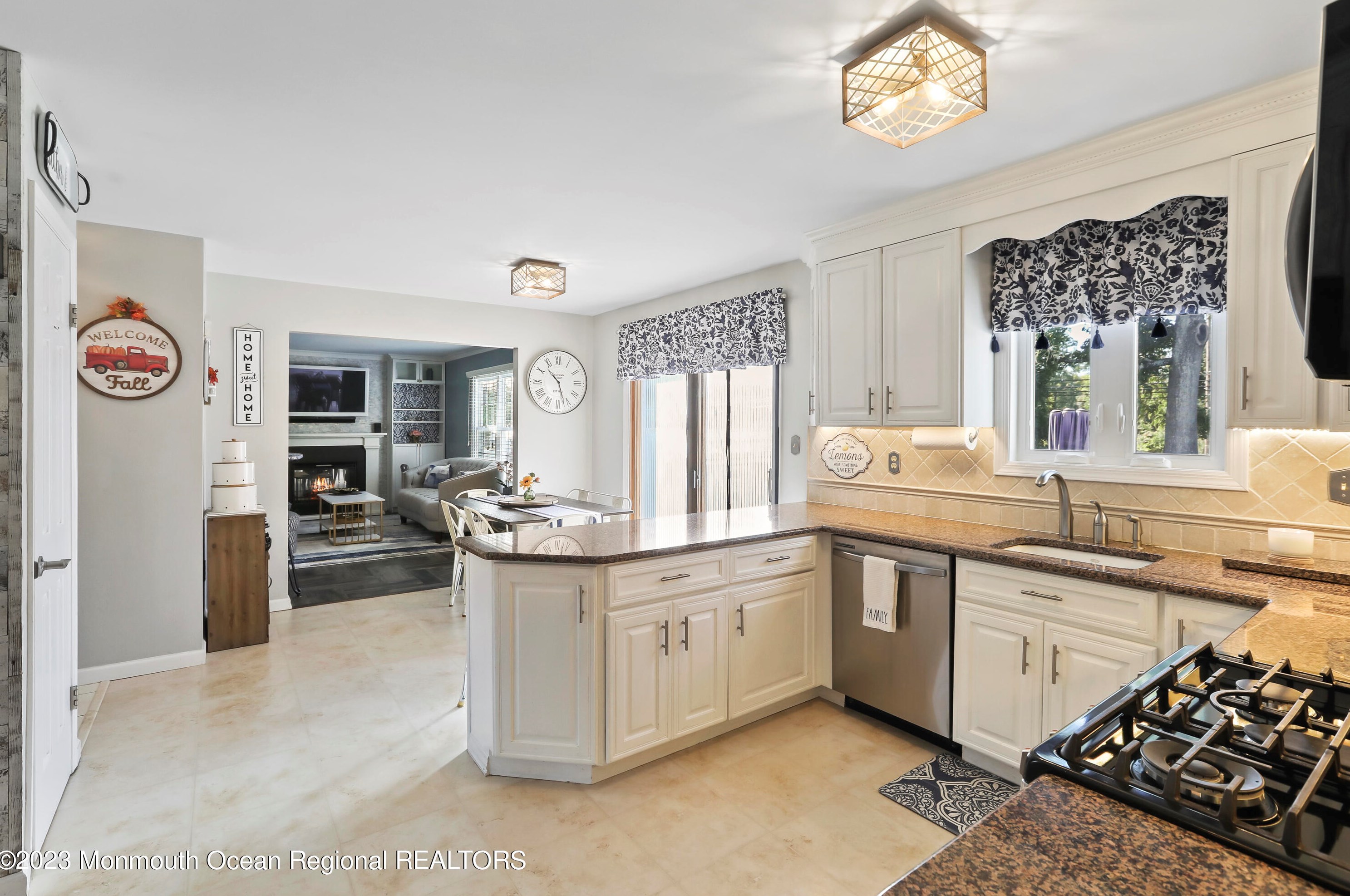 19 Melissa Ln, Wall Township NJ  07731-2371 exterior