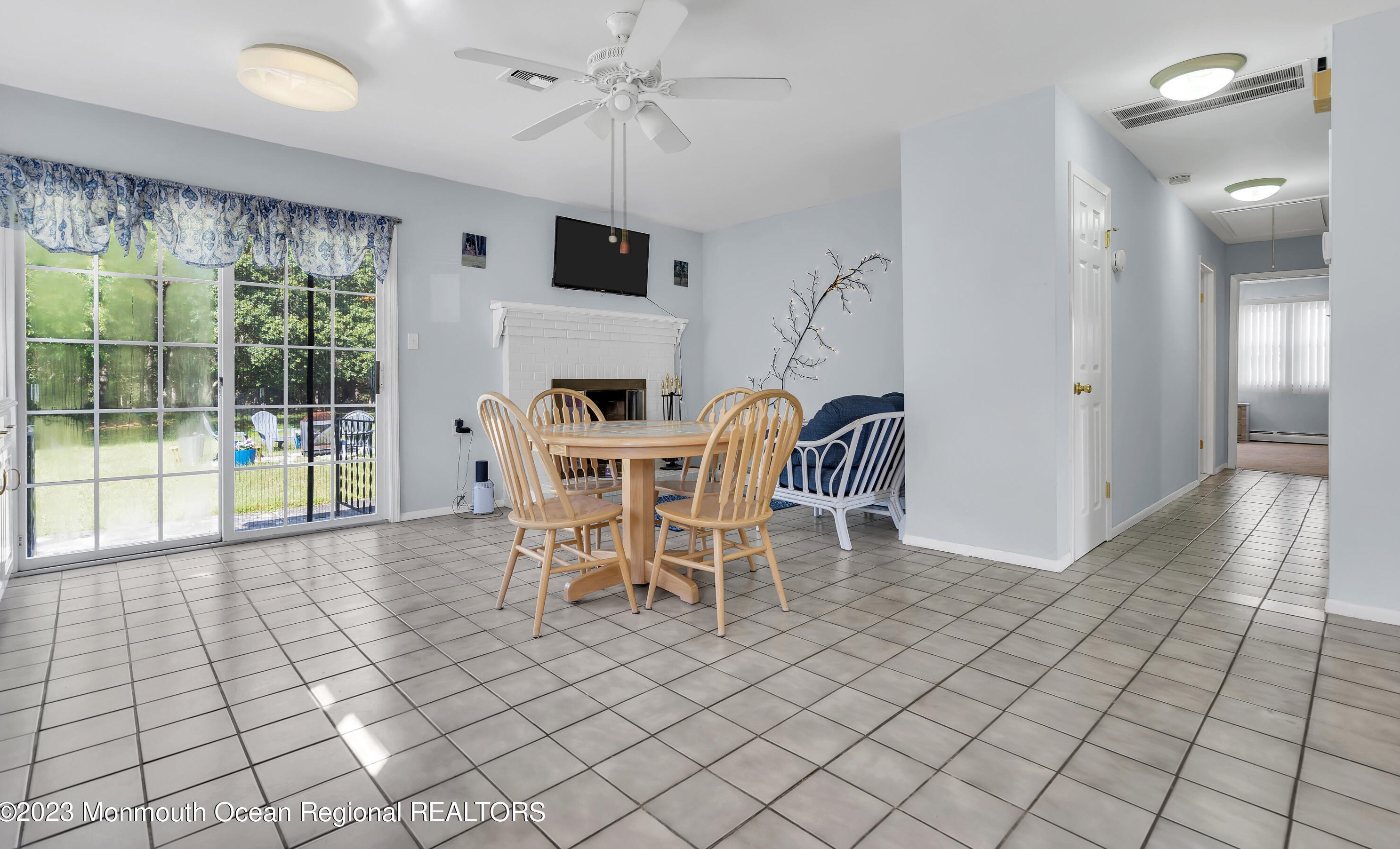 182 Ft De France Ave, Toms River NJ  08757-4434 exterior
