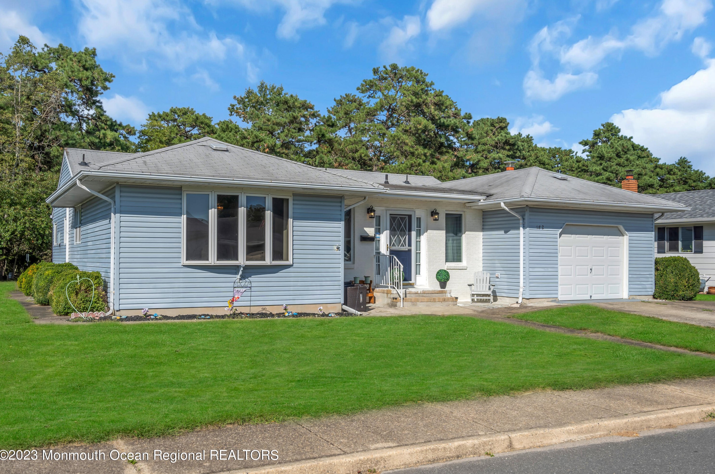 182 Fort De France Ave, Toms River, NJ 08757-4254