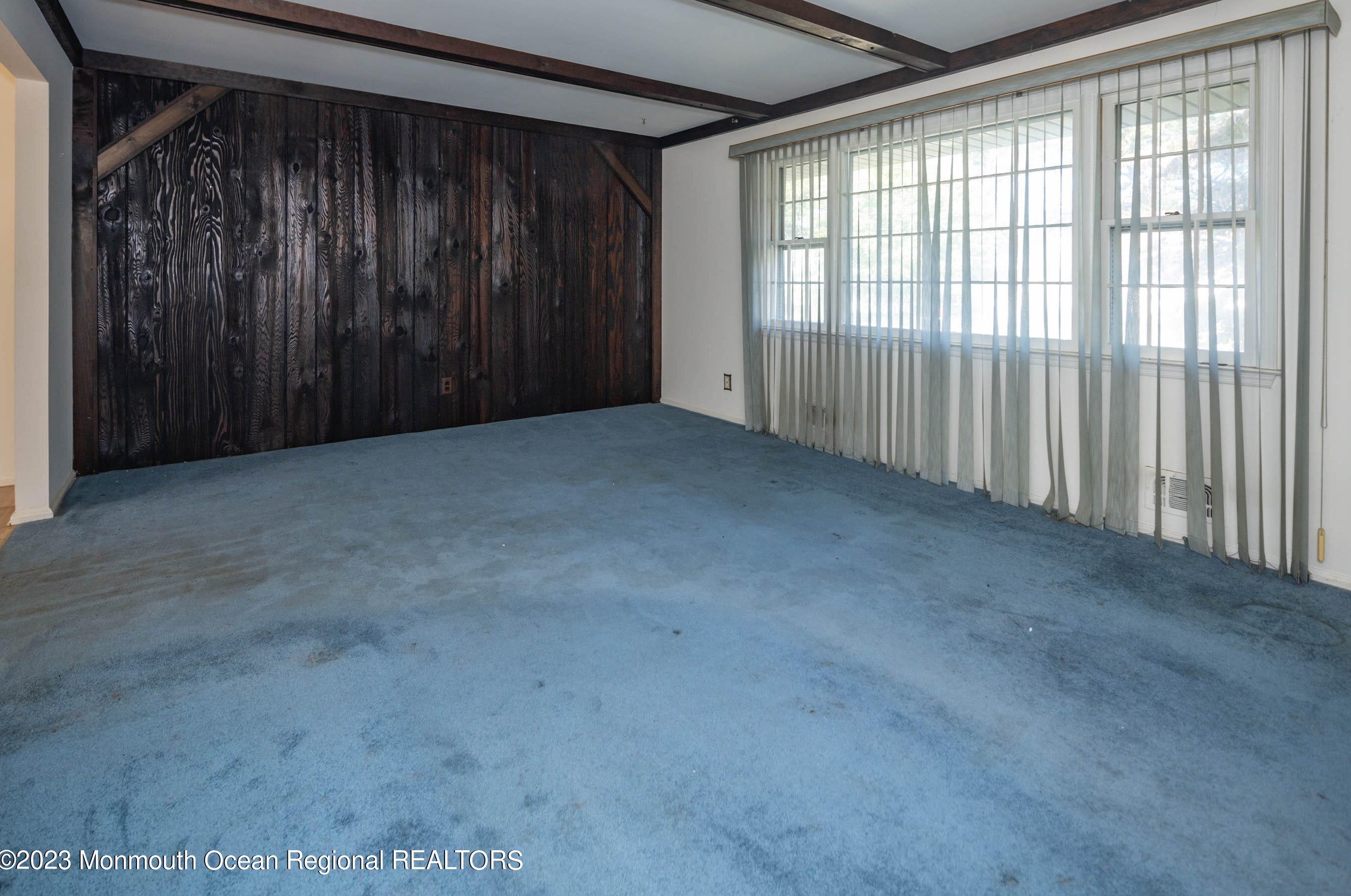 8 Deborah Pl, Oakhurst NJ 07755-1231 exterior