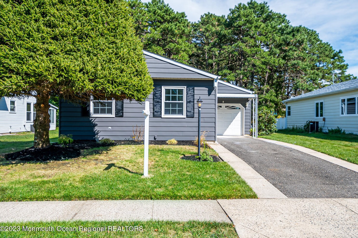 8 Santo Domingo Dr, Toms River, NJ 08757-6431