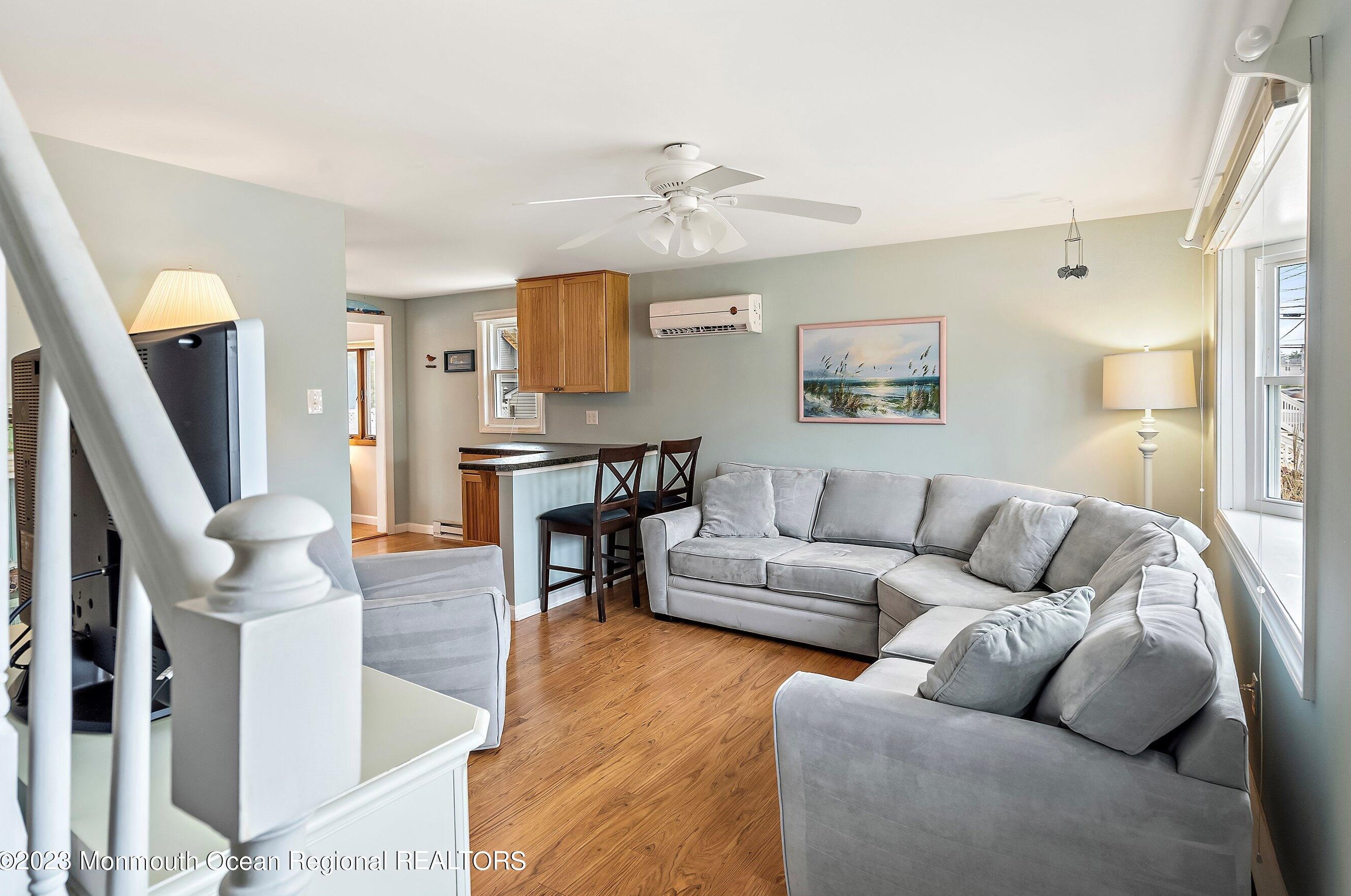 9 W Bayberry Dr, Long Beach Township, NJ 08008