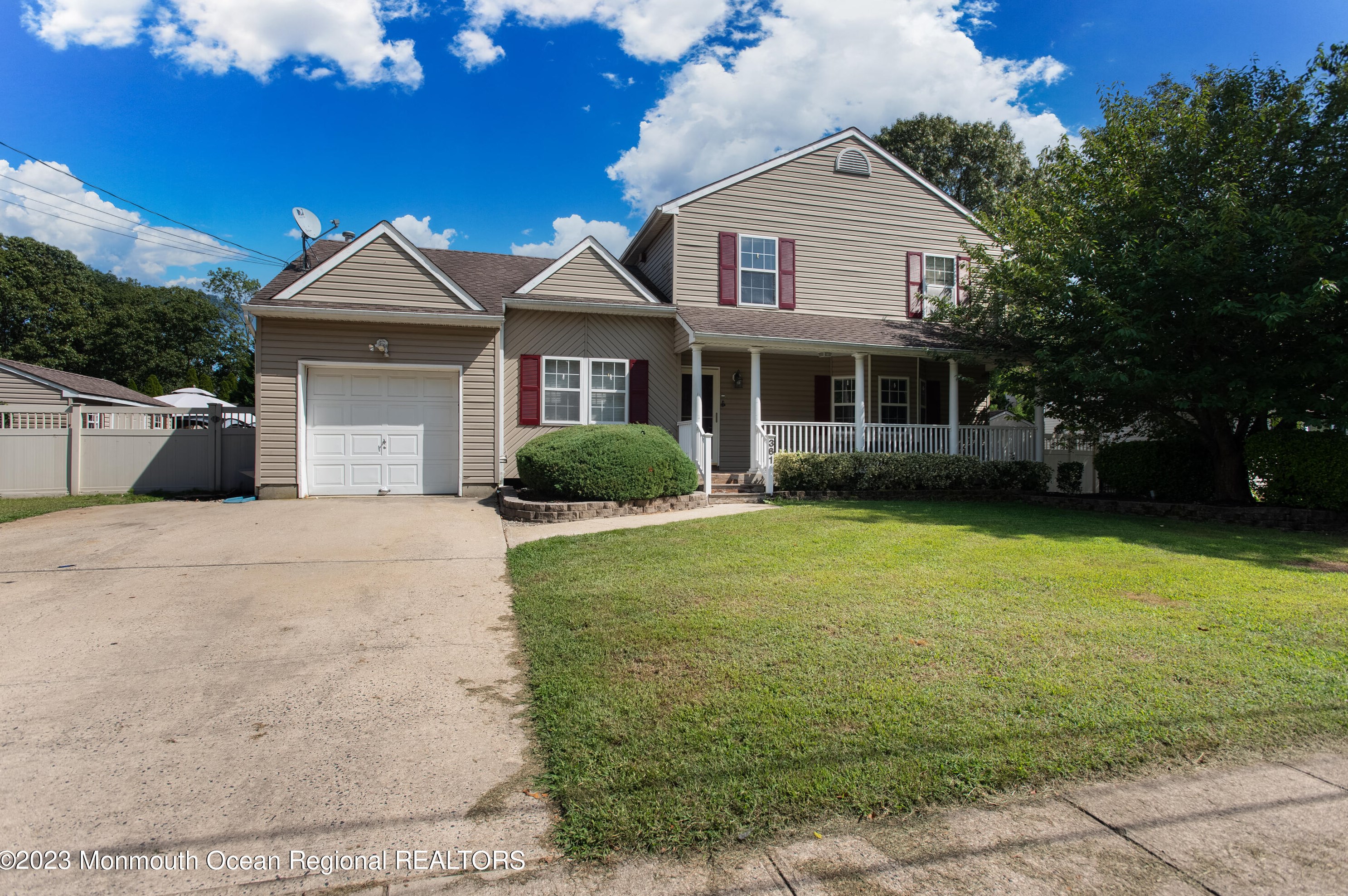361 Elm Ln, Bricktown, NJ 08723