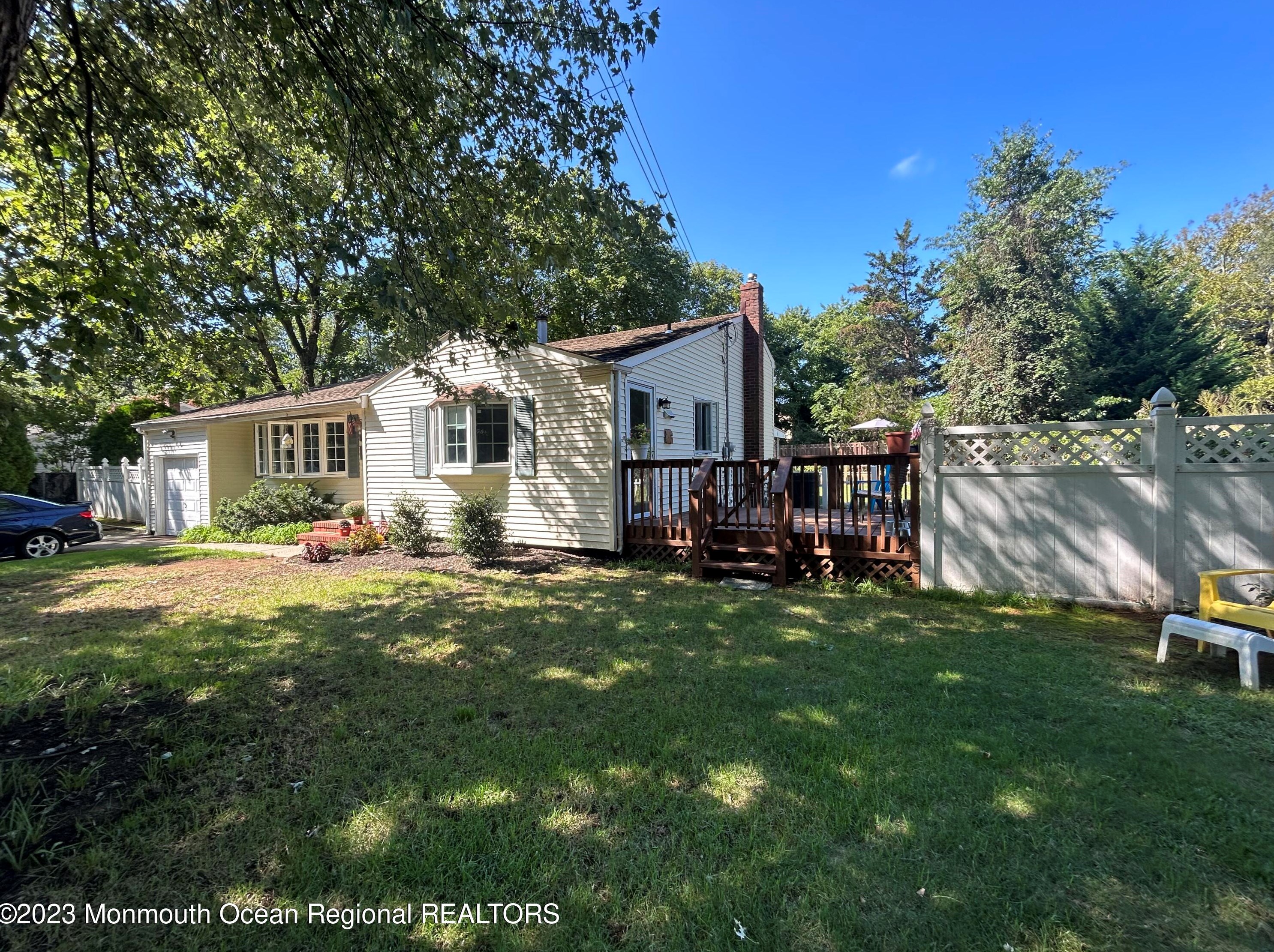 74 Riverbrook Ave, Lincroft, NJ 07738