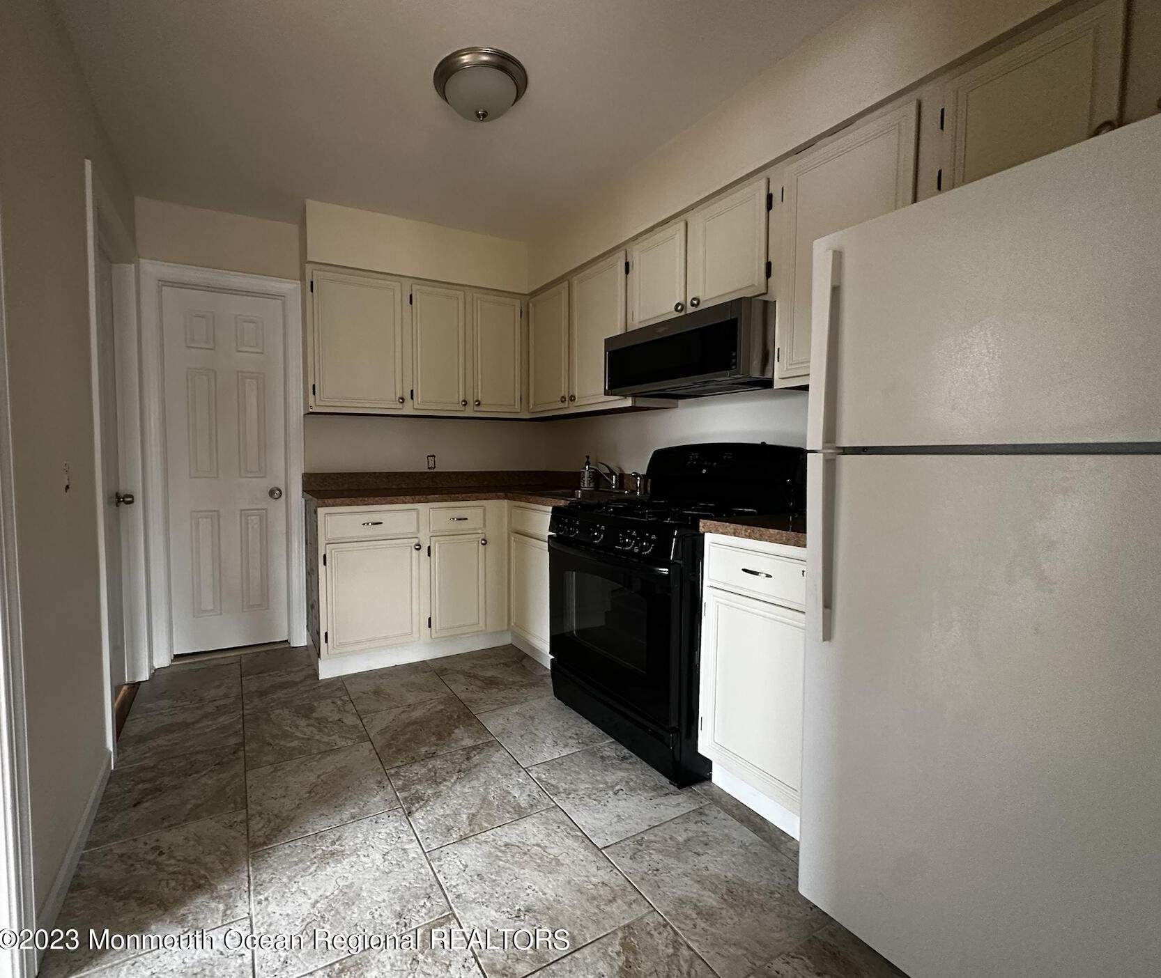 606 Ocean Rd Apt B, Point Pleasant Beach, NJ
