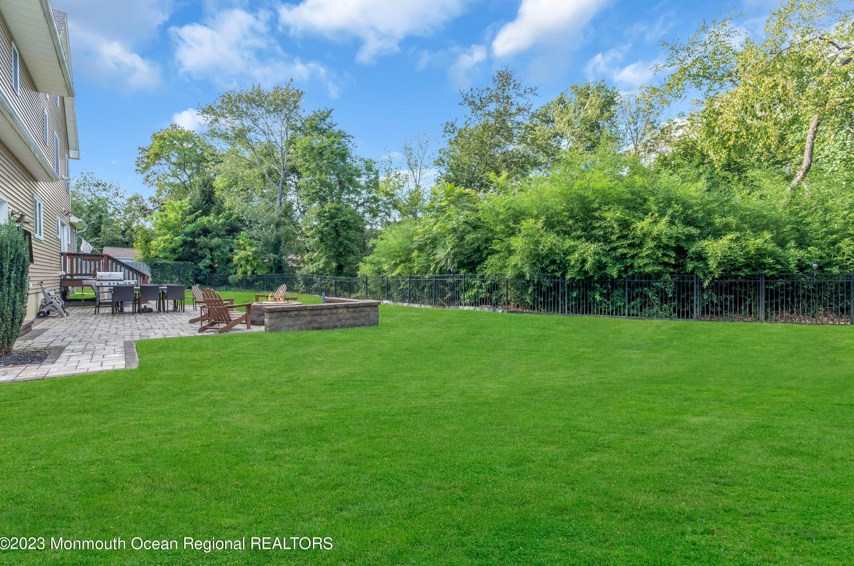 127 Washington Ave, Matawan NJ 07747-2921 exterior