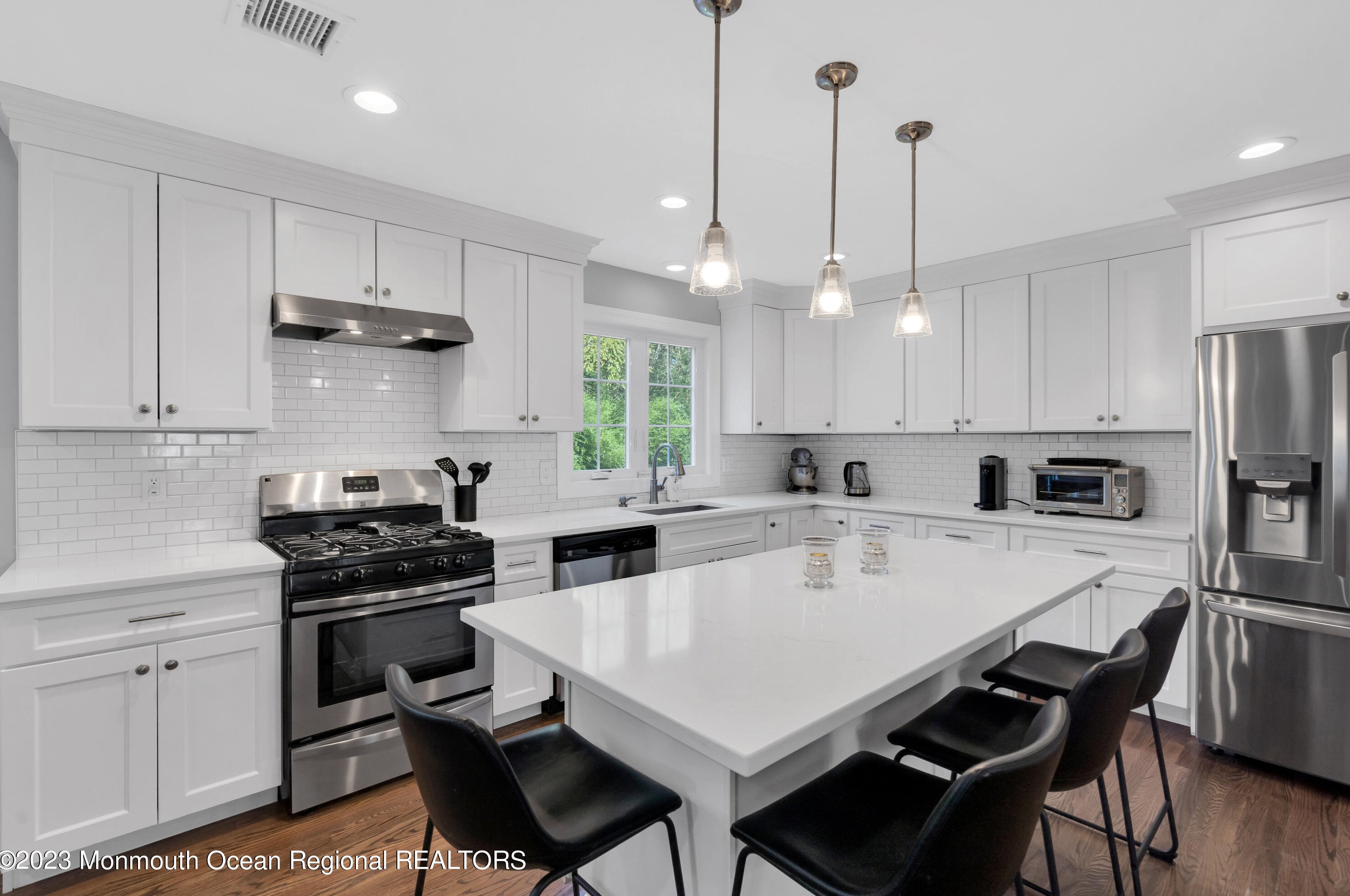 127 Washington Ave, Matawan NJ 07747-2921 exterior