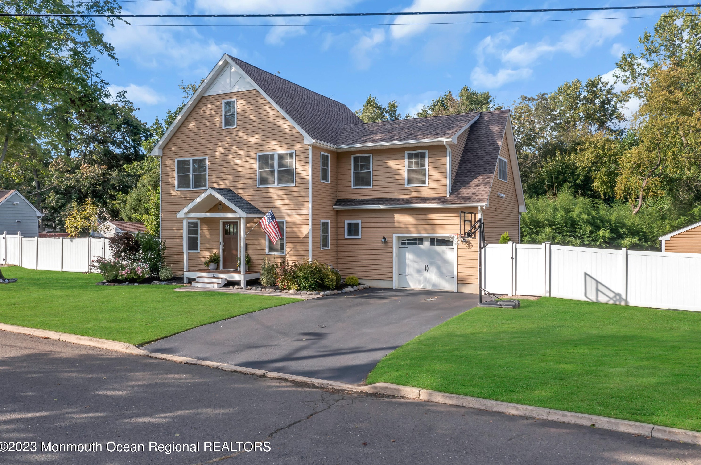 127 Washington Ave, Matawan NJ 07747-2921 exterior