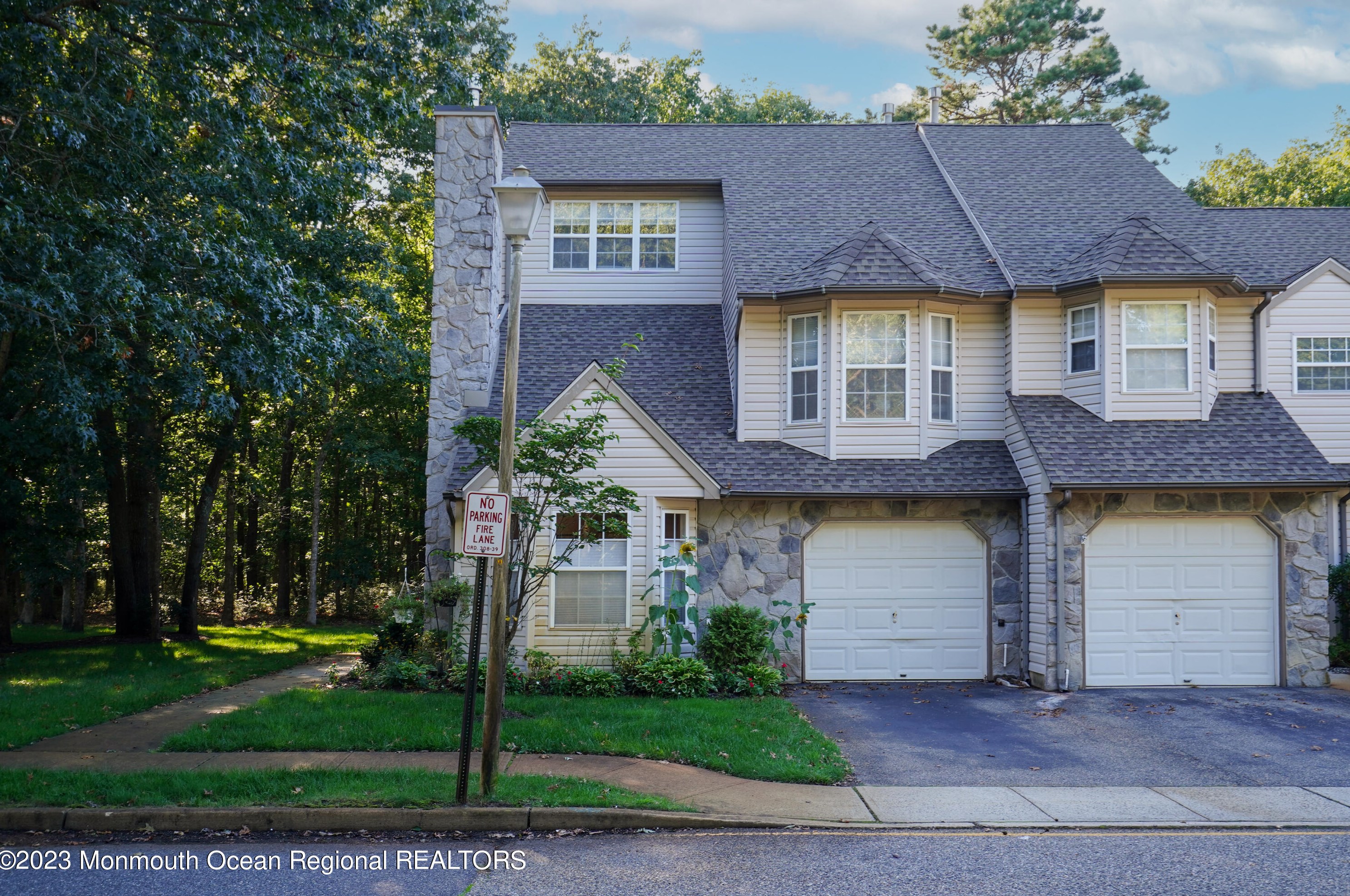 3906 Cleveland St, Toms River, NJ 08755-1094