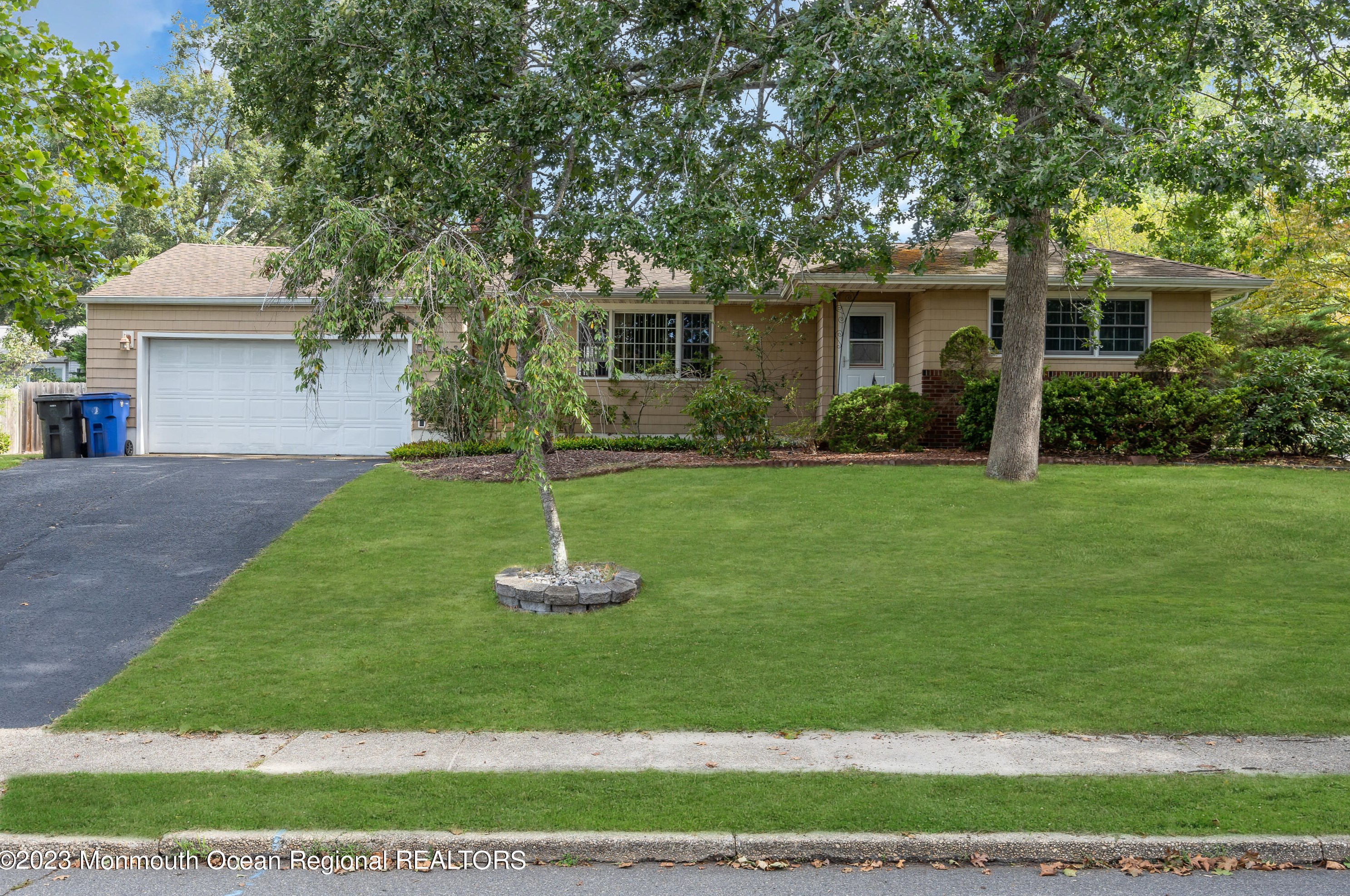 474 River Ter, Toms River, NJ 08755-6375