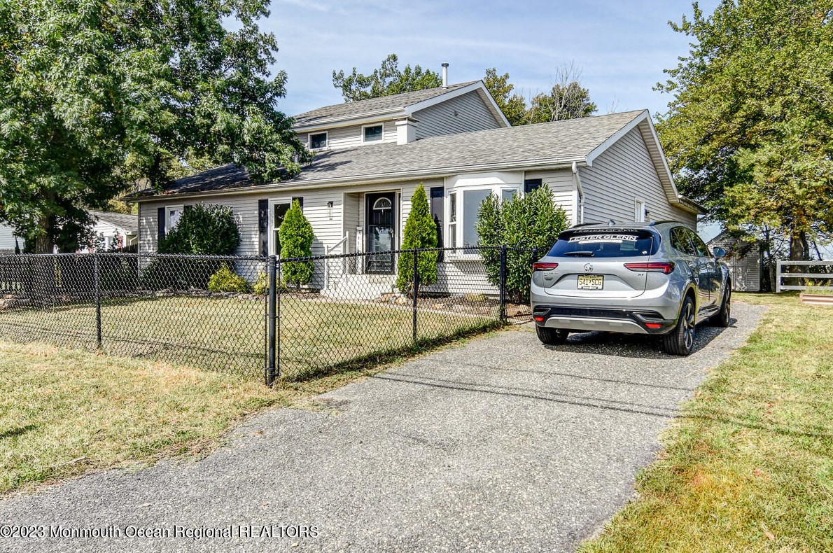 1254 Pensacola Rd, Lacey, NJ 08731