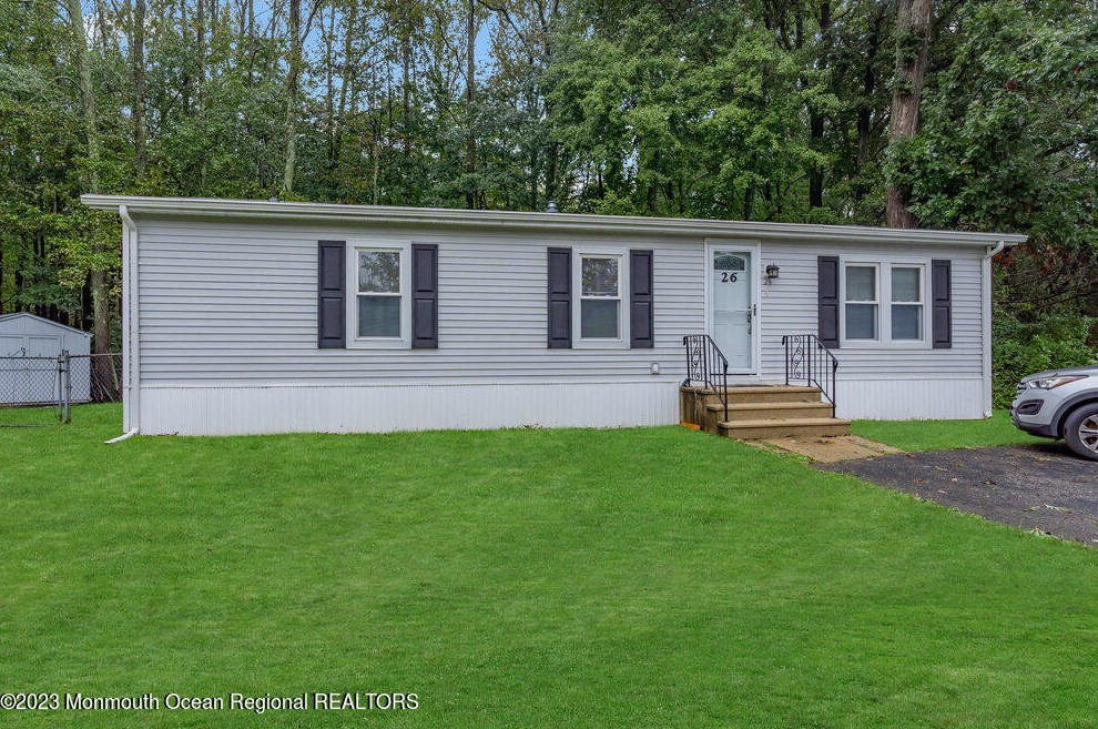 26 Short Oaks Ct, Millstone Township, NJ 07726-3916