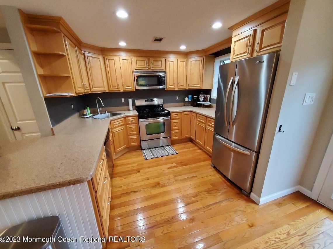 28 Melrose Dr #10d, Toms River, NJ 08753