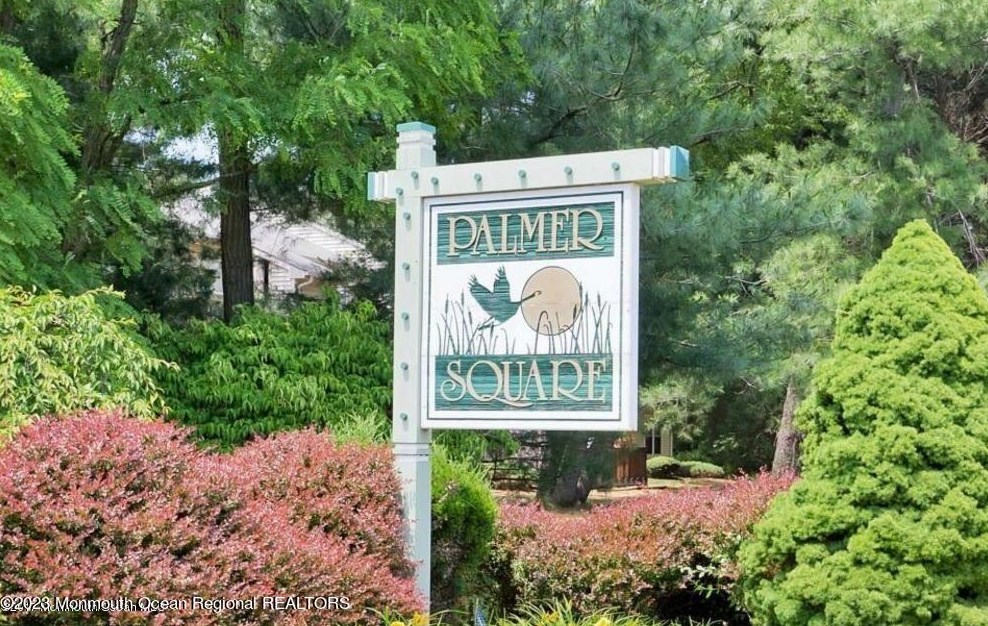 158 Yarmouth Ct, Holmdel Village, NJ 07733