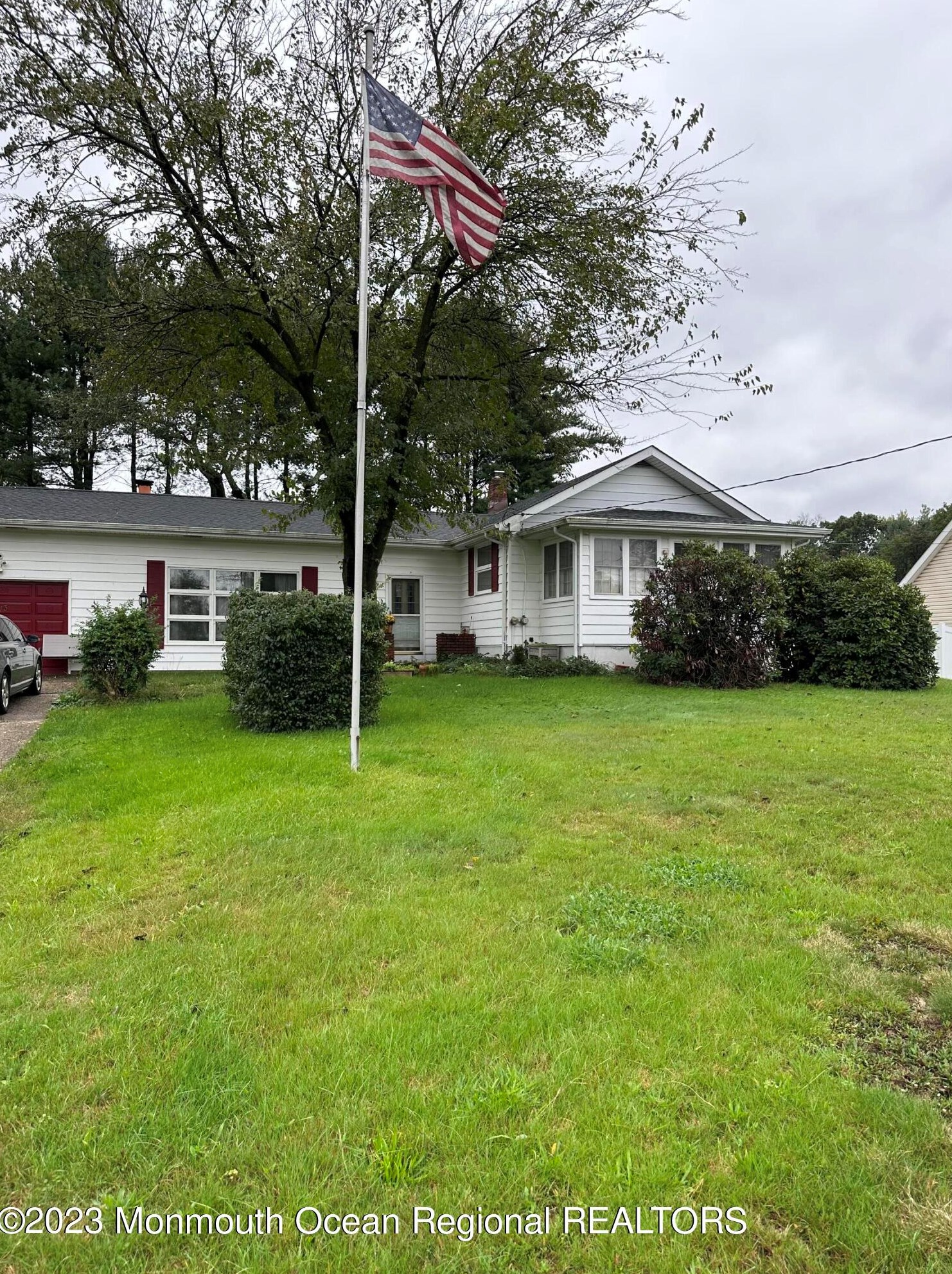 13 Texas Rd, Matawan, NJ 07747-9705