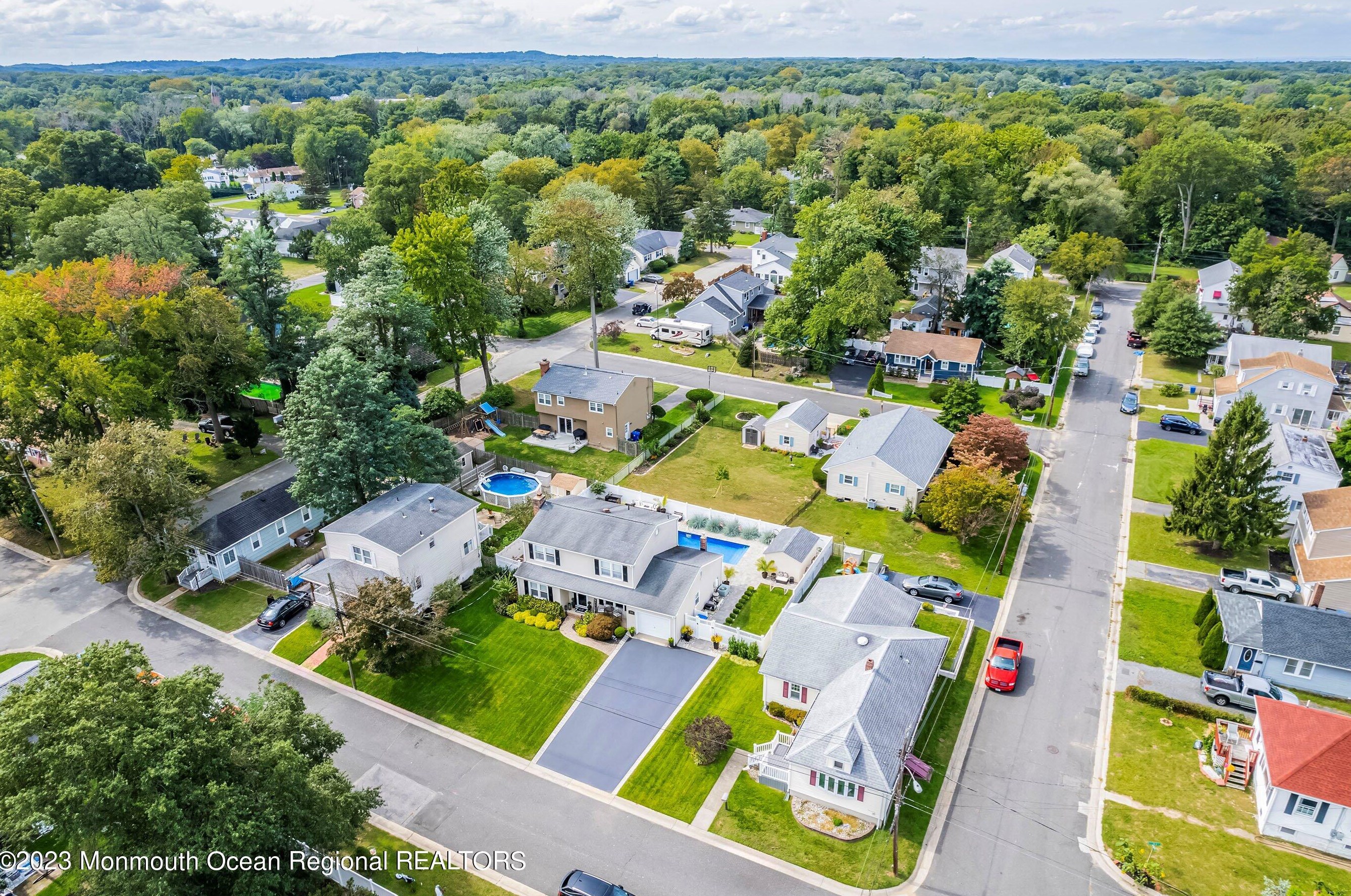 394 Maple Dr, Belford, NJ 07718-1071
