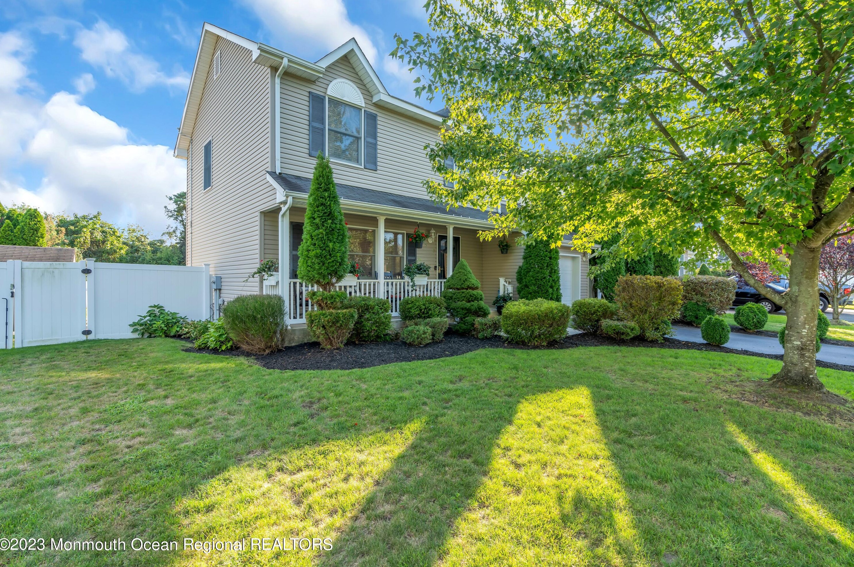 3 Red Maple Ct, Toms River, NJ 08757-5032
