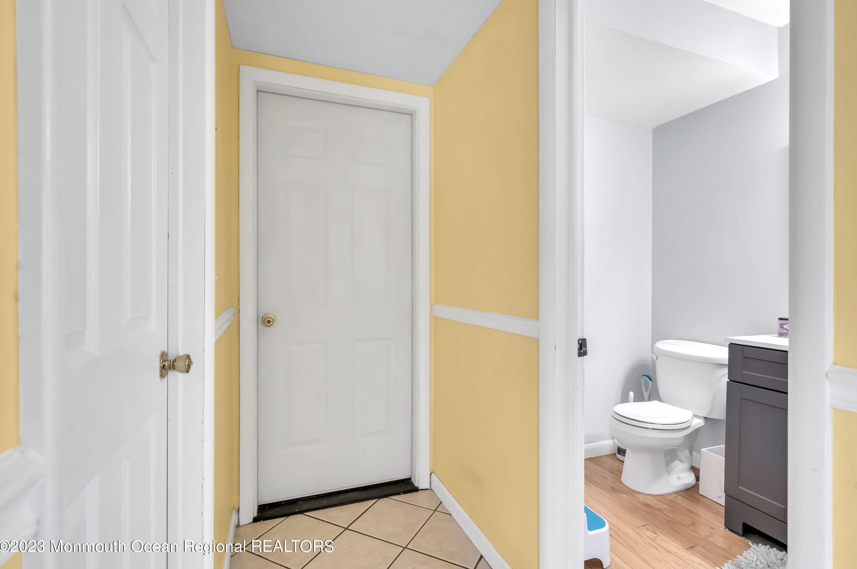 11 Juniper Pl, Wall Township NJ  07731-2630 exterior