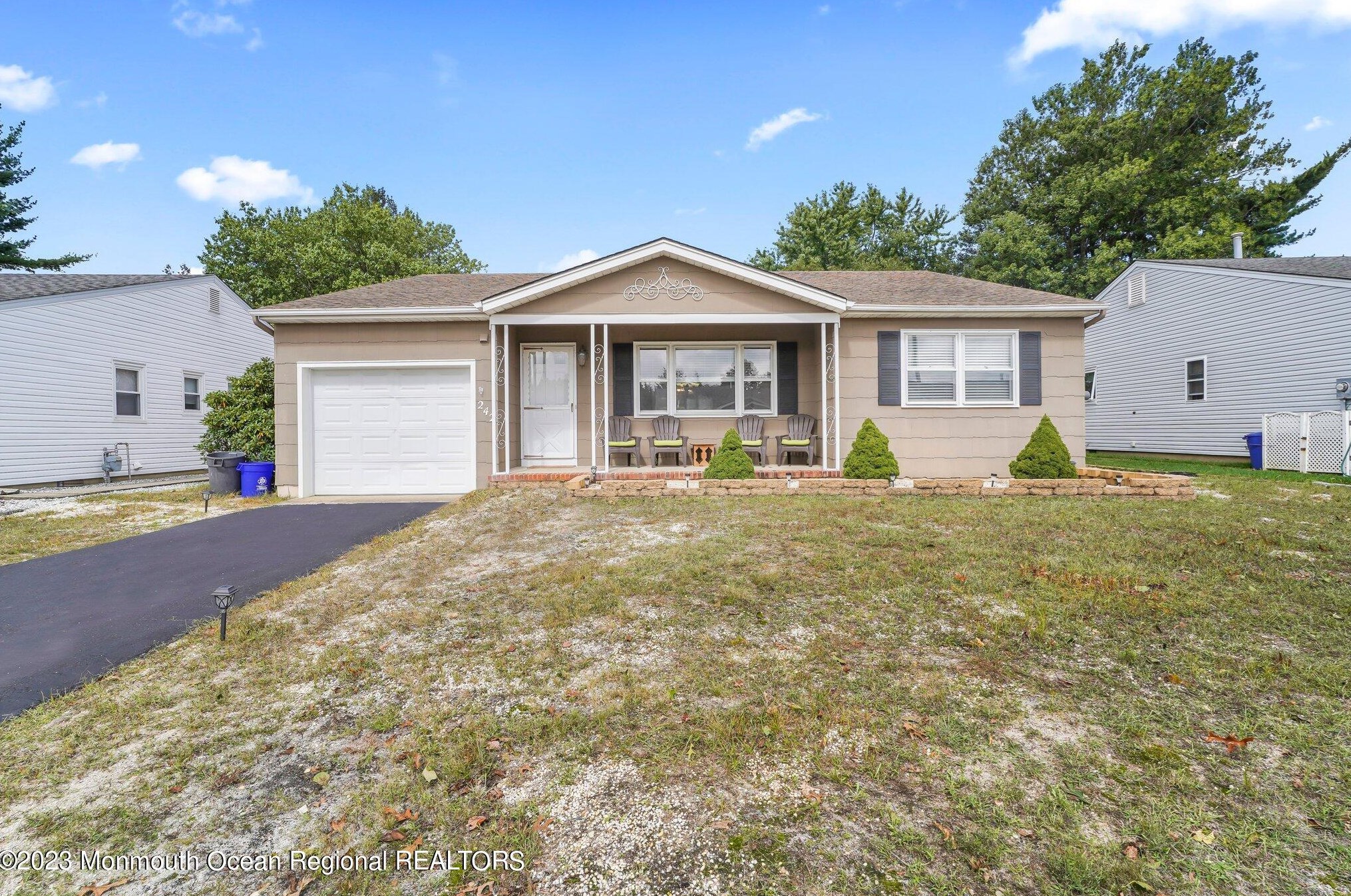 242 Westbrook Dr, Toms River, NJ 08757-5619