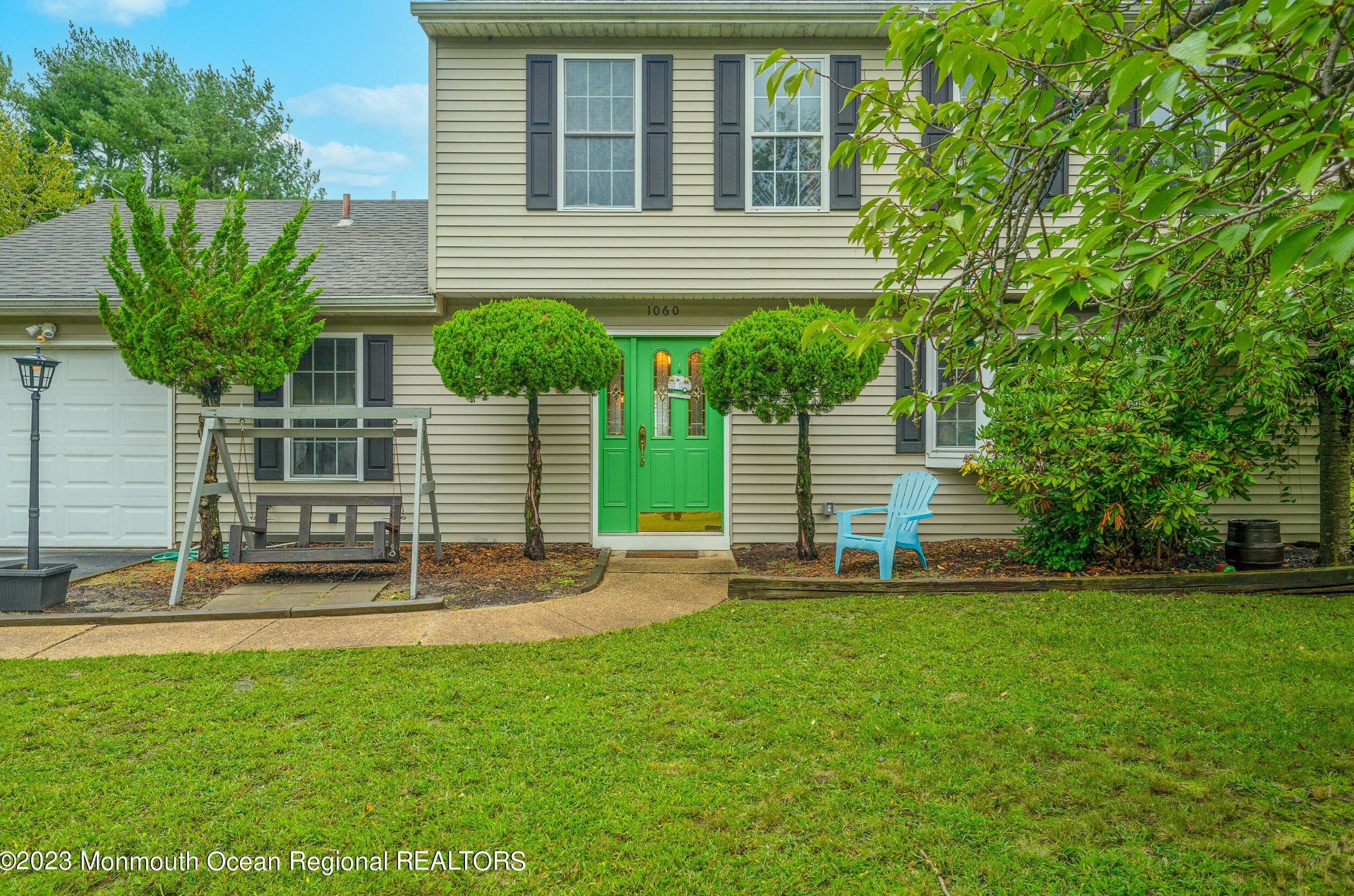 1060 Tralee Dr, Toms River, NJ 08753-3163