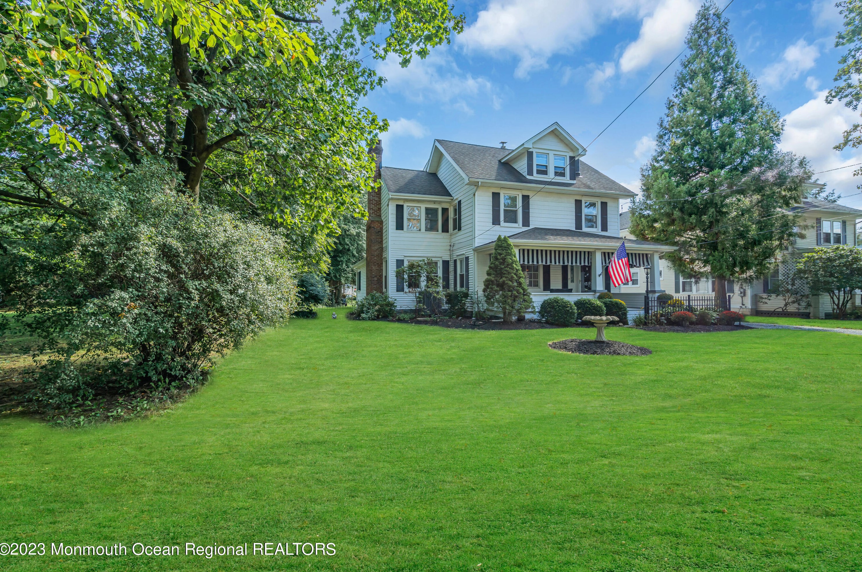 129 S Main St, Upper Freehold, NJ 08501