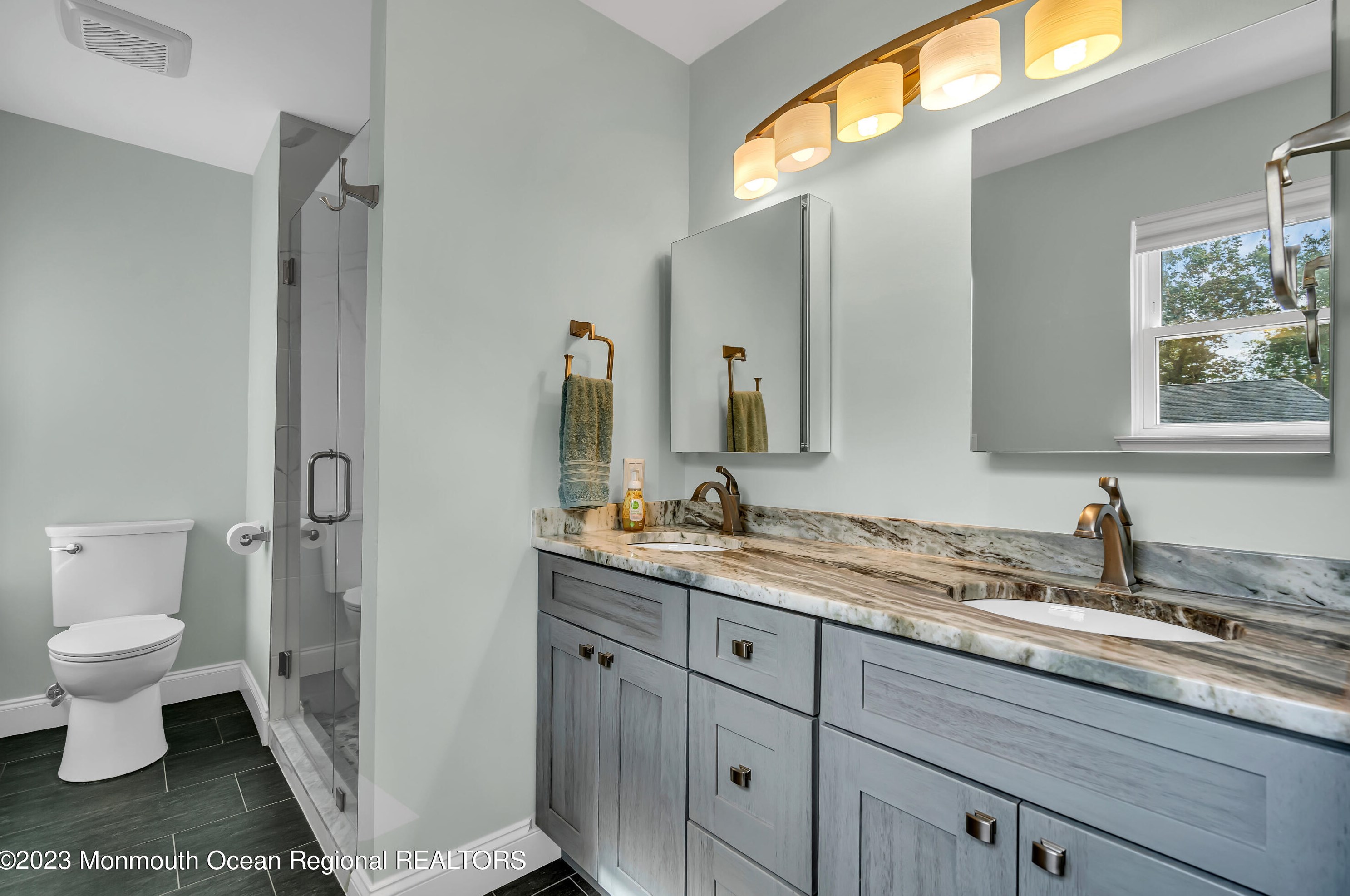 6 Winchester Dr, Wall Township NJ exterior