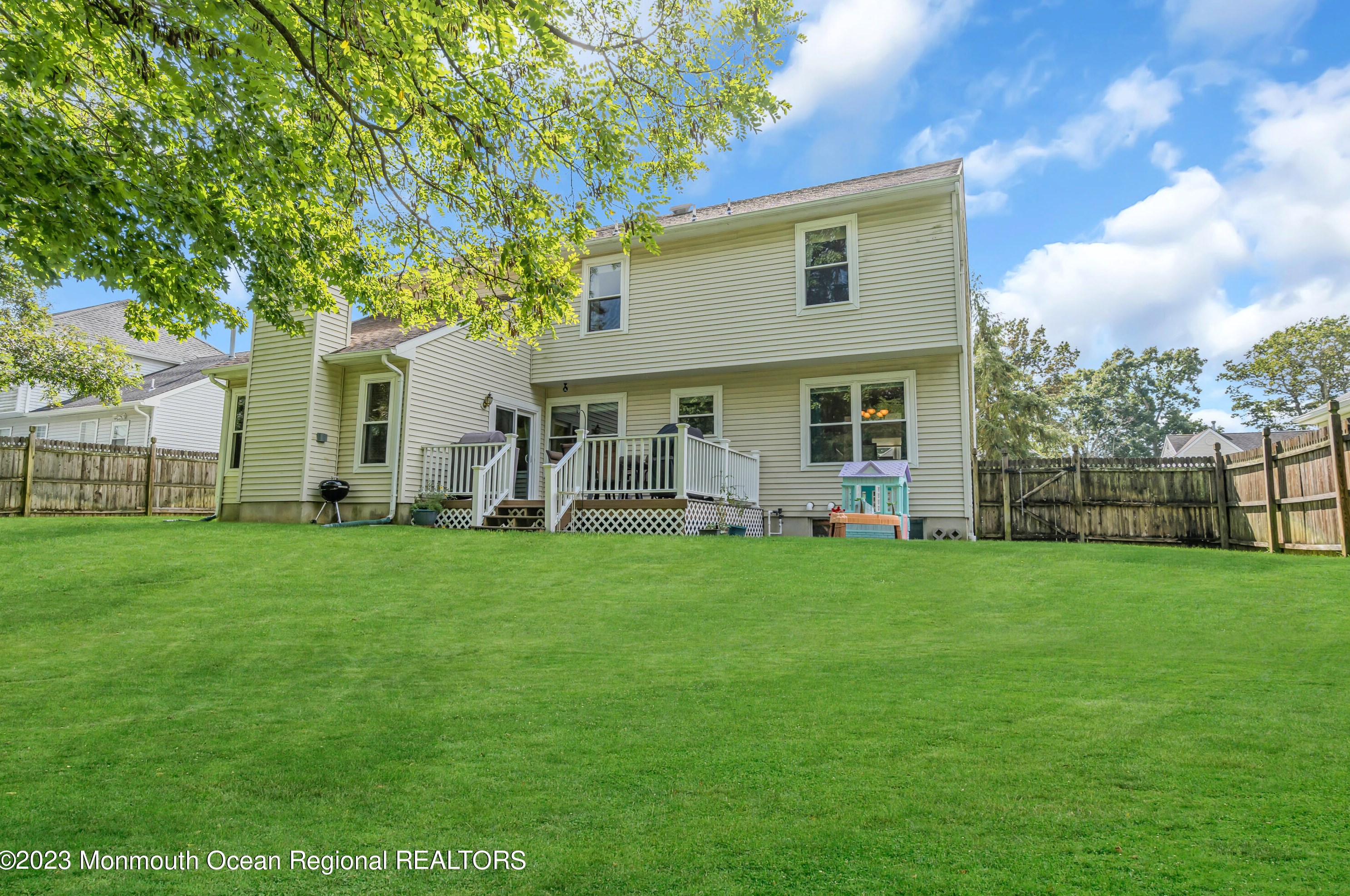 6 Winchester Dr, Wall Township NJ exterior